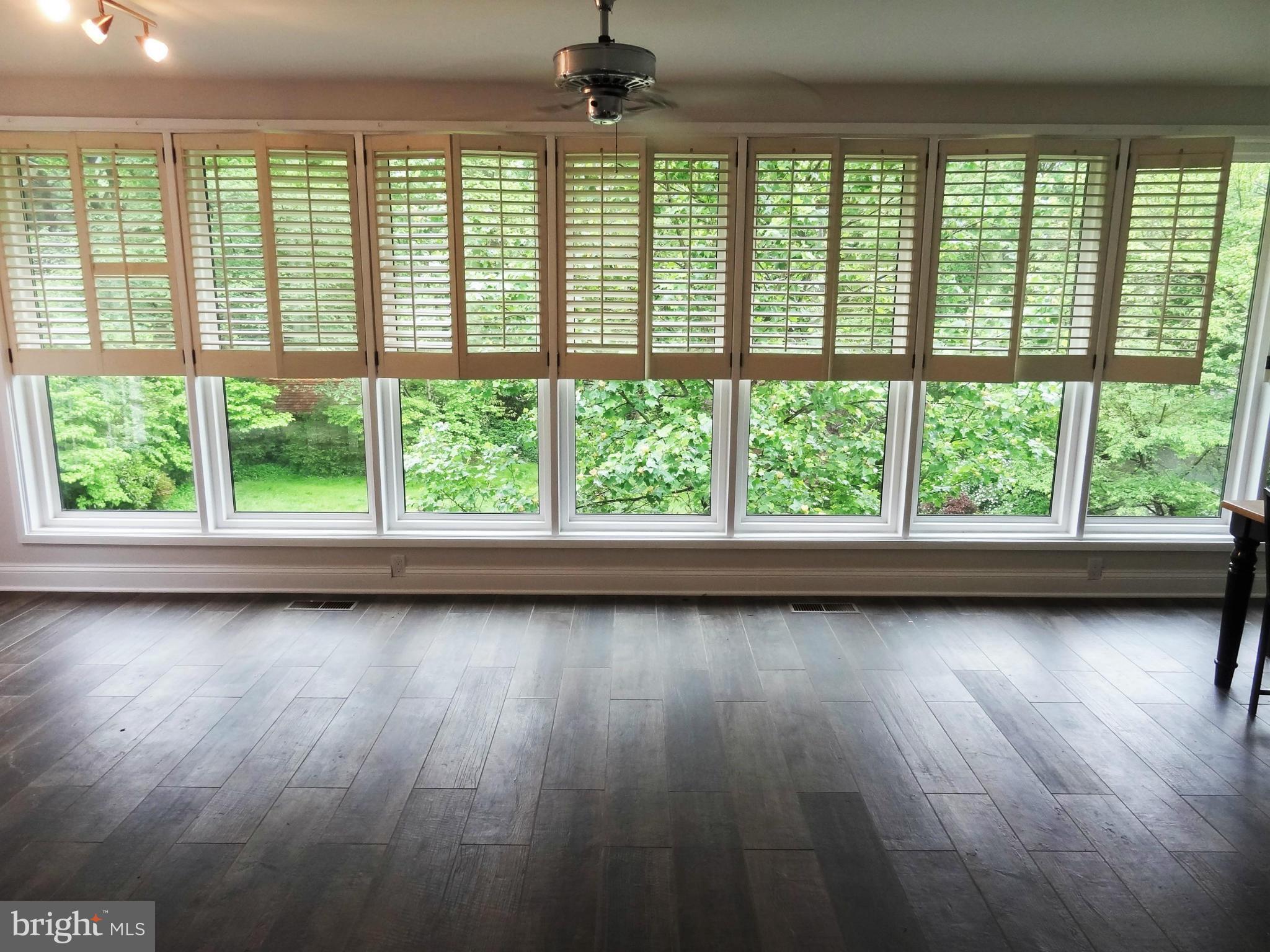 OVERLOOK KNOLLS - Residential