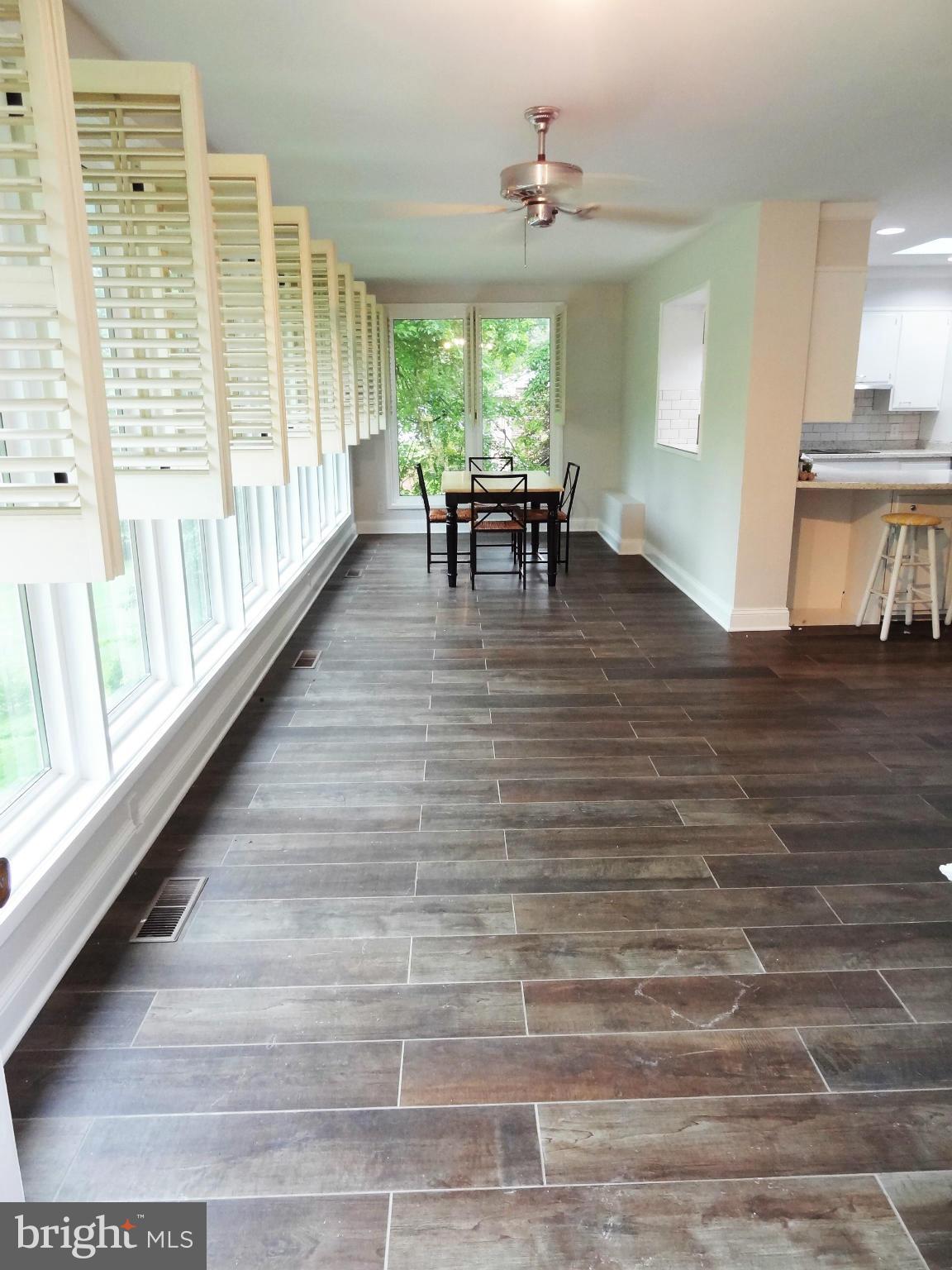 OVERLOOK KNOLLS - Residential