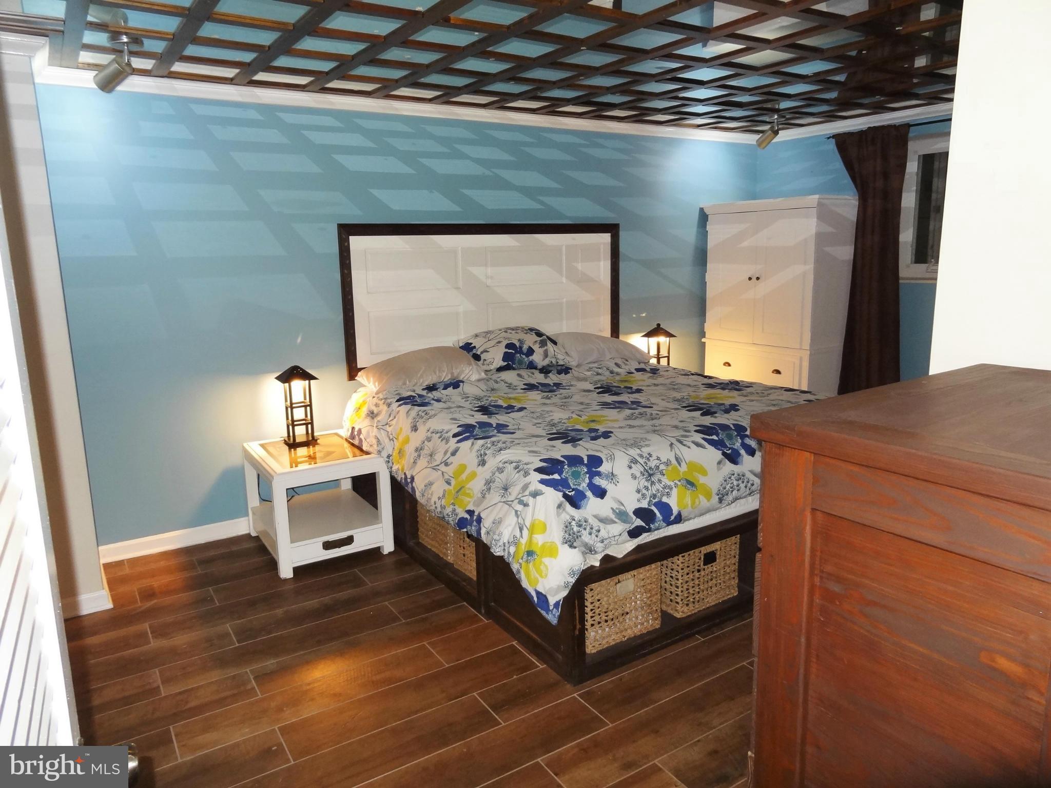 OVERLOOK KNOLLS - Residential