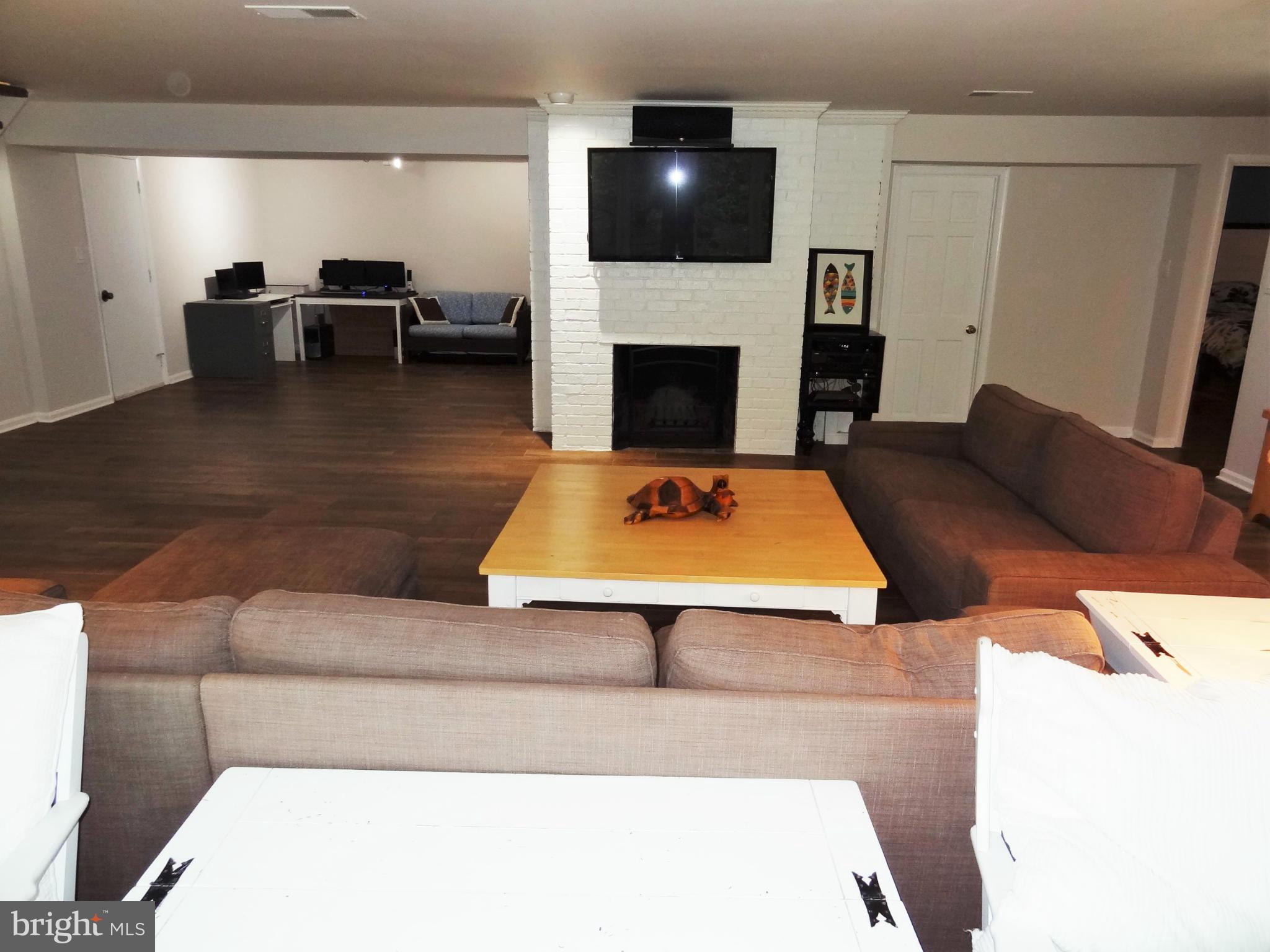 OVERLOOK KNOLLS - Residential