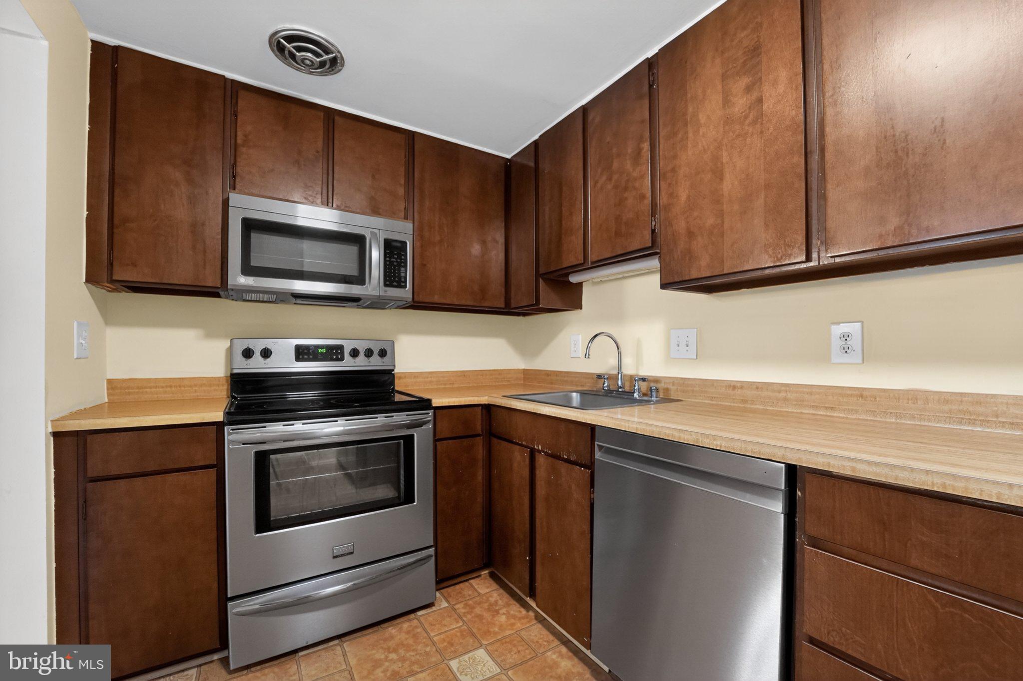 THOMAS CHOICE WEST - Residential