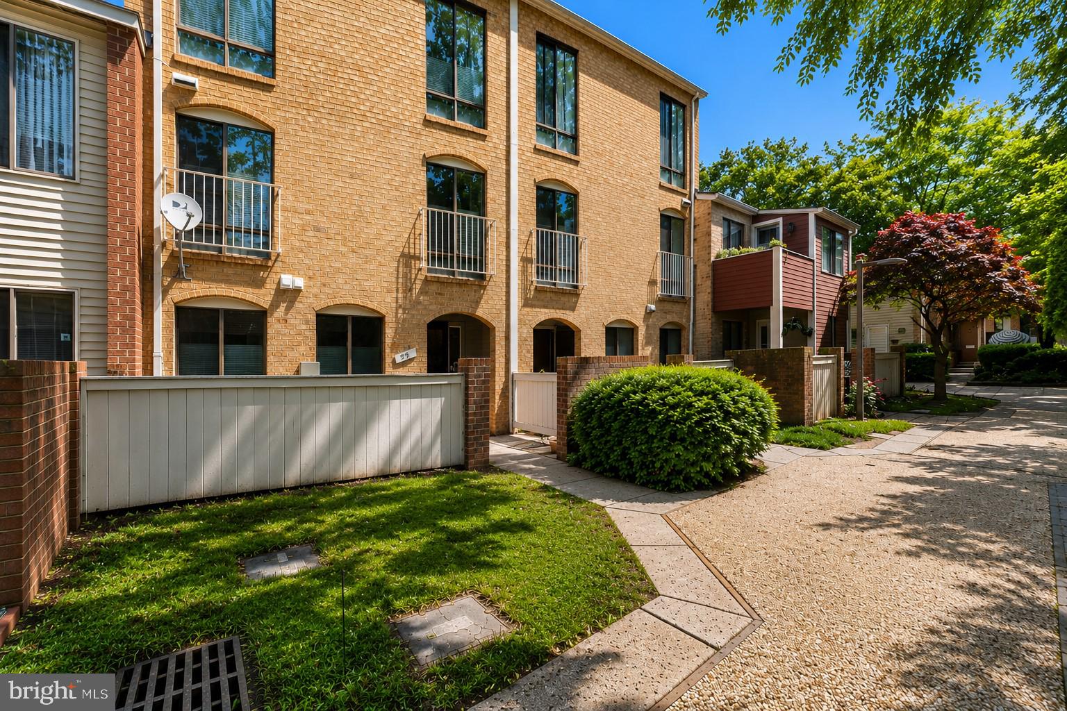 29 BRASSIE COURT