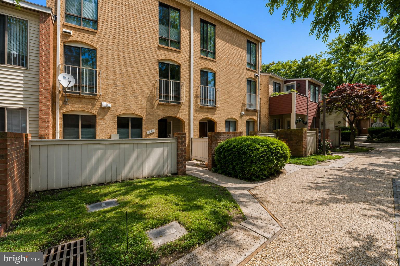 29 BRASSIE COURT