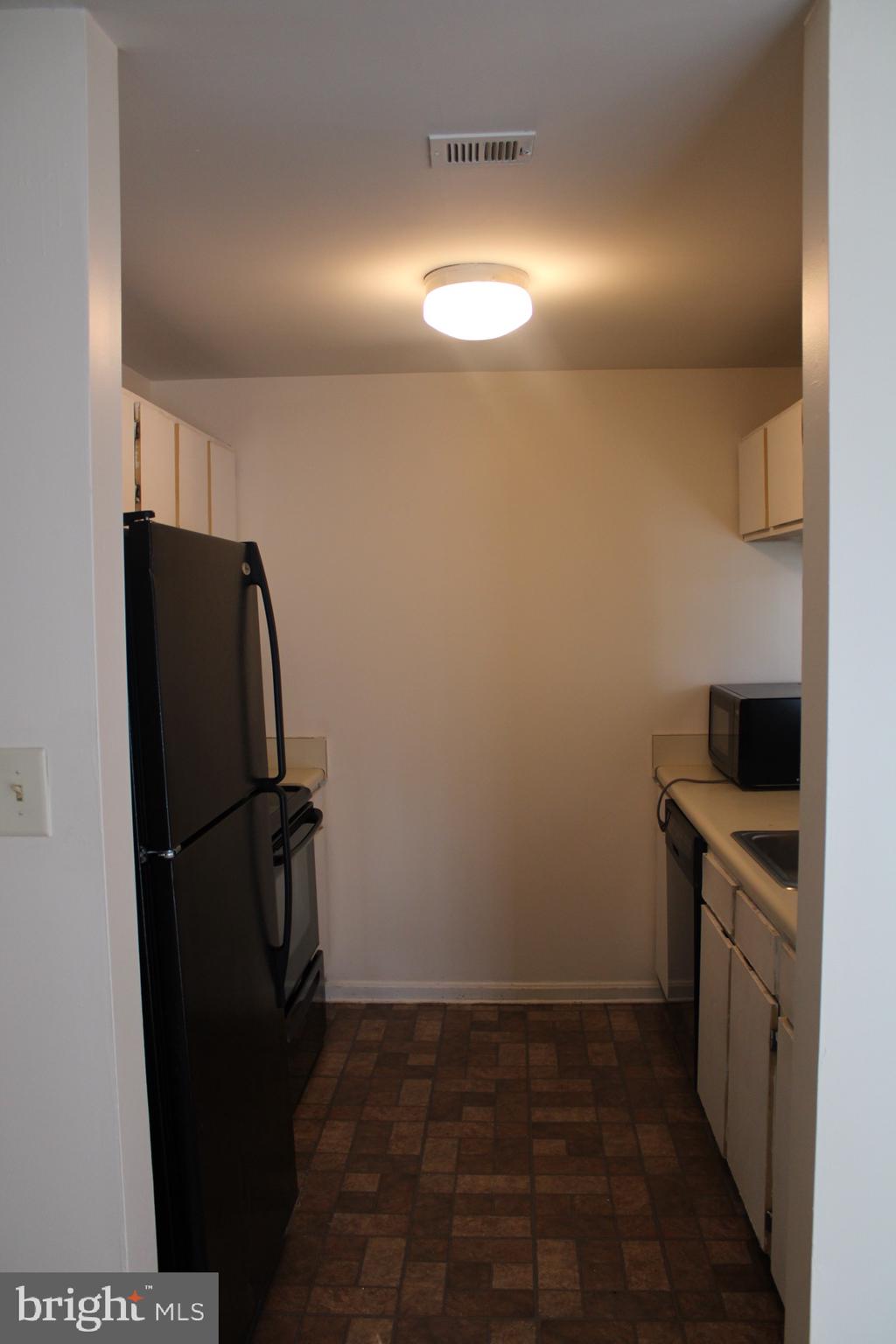 CROMWELL FOUNTAIN - Residential Lease