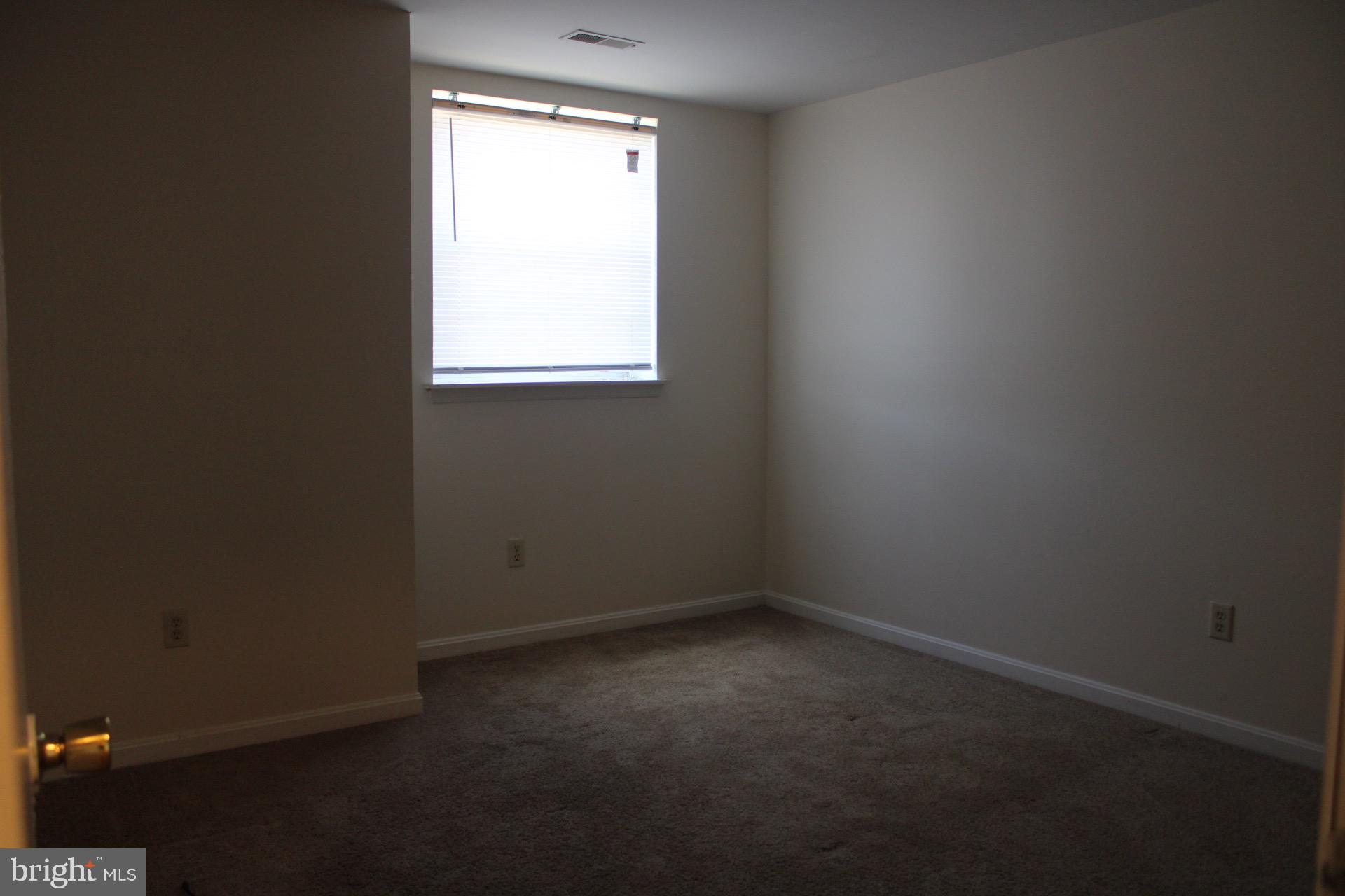 CROMWELL FOUNTAIN - Residential Lease