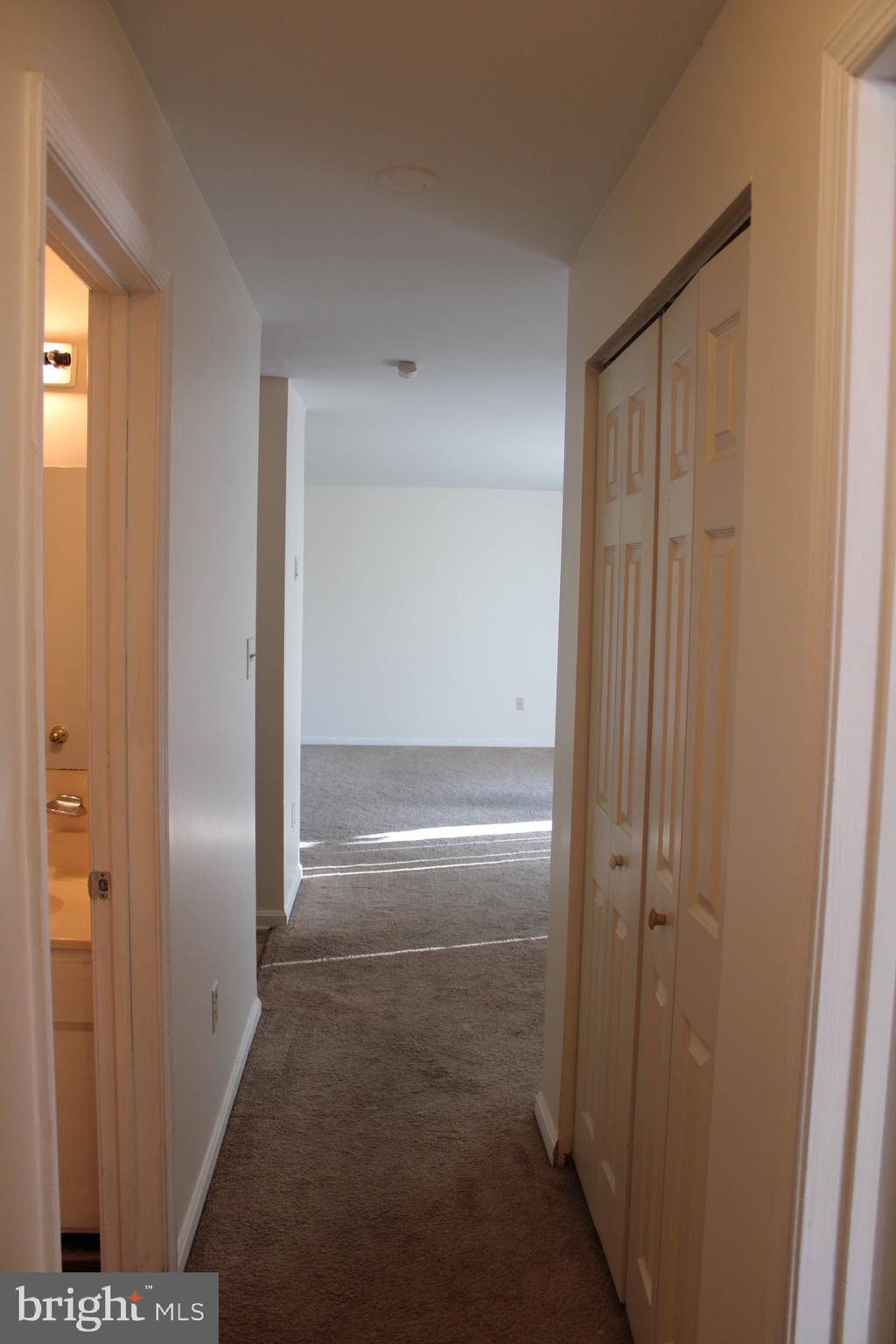 CROMWELL FOUNTAIN - Residential Lease