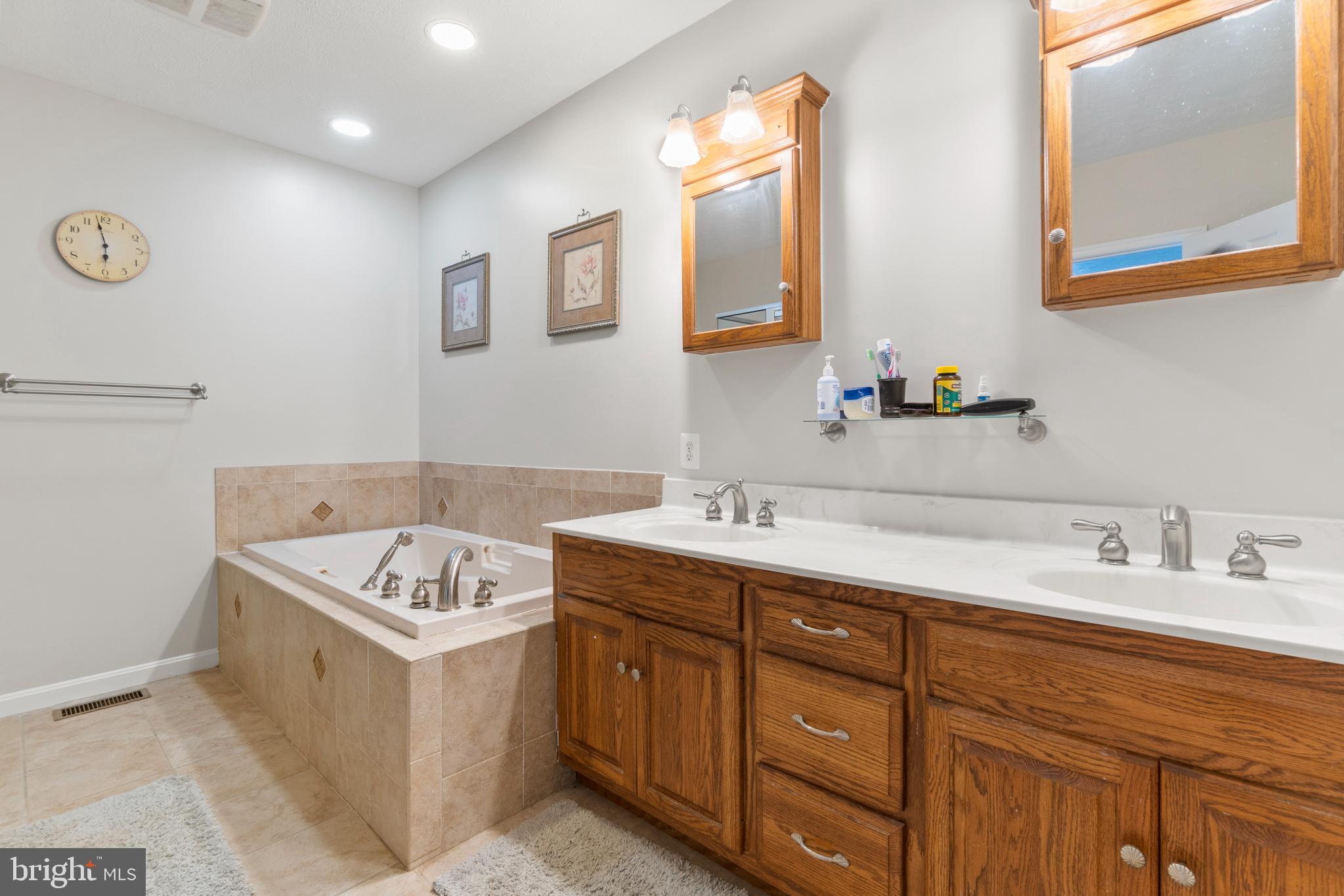 ST CHARLES SUB - HAMPSHIRE - Residential