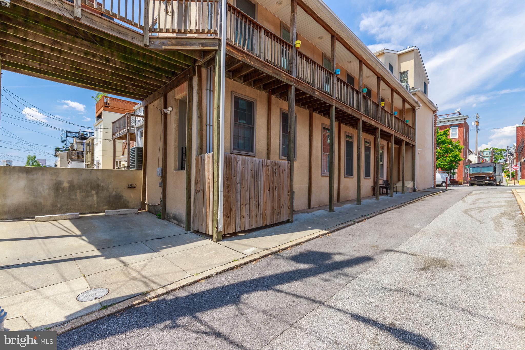 BUTCHER'S HILL - Residential