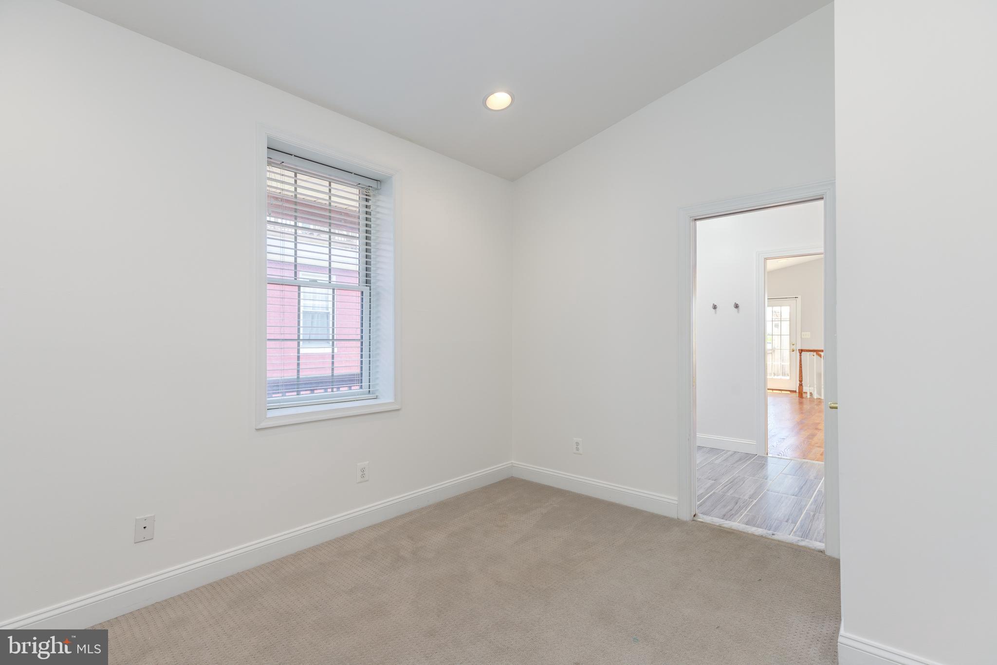 BUTCHER'S HILL - Residential