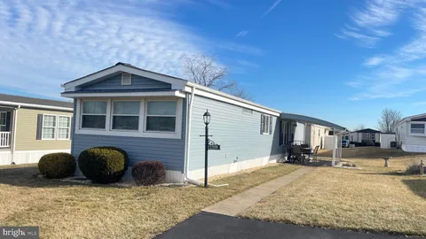 461 Running Brook Rd, North Wales, PA MLS: PAMC2164260