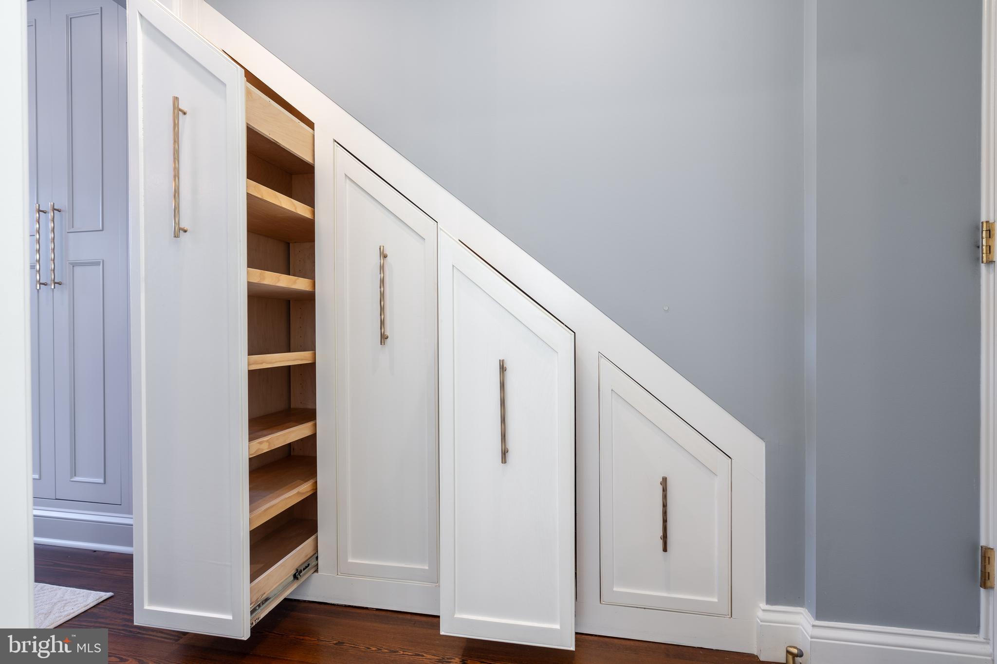 OLD TOWN ALEXANDRIA - Residential