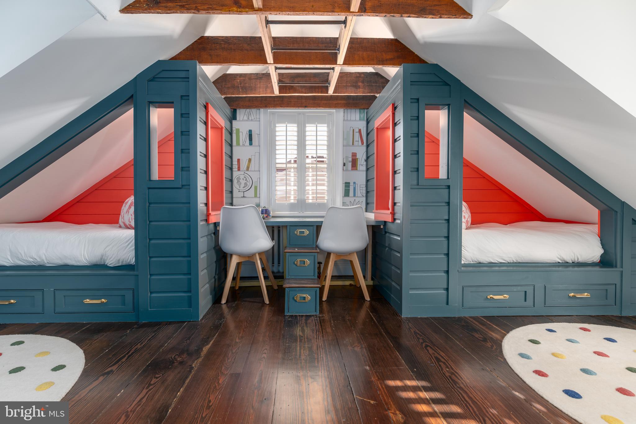 OLD TOWN ALEXANDRIA - Residential