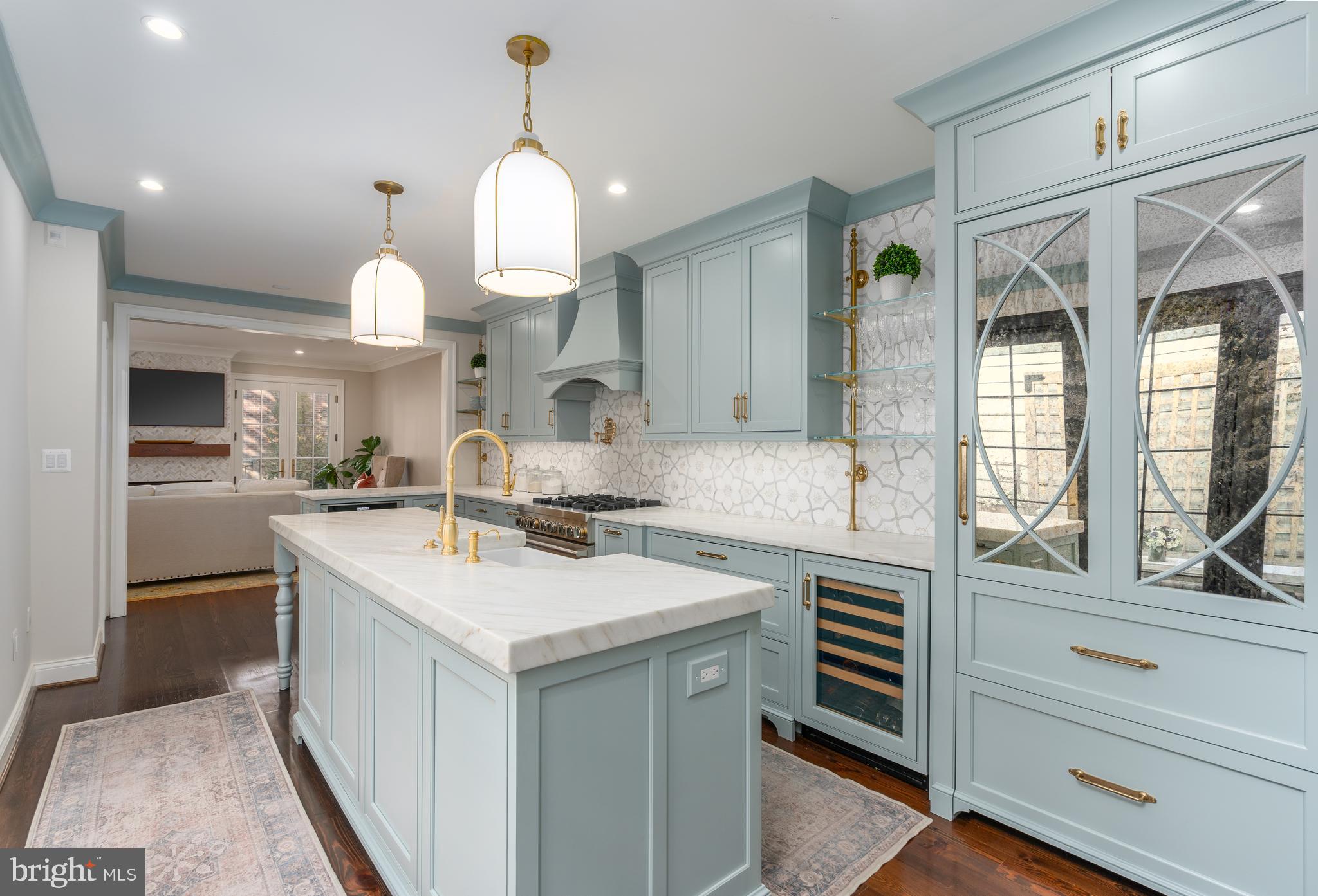 OLD TOWN ALEXANDRIA - Residential