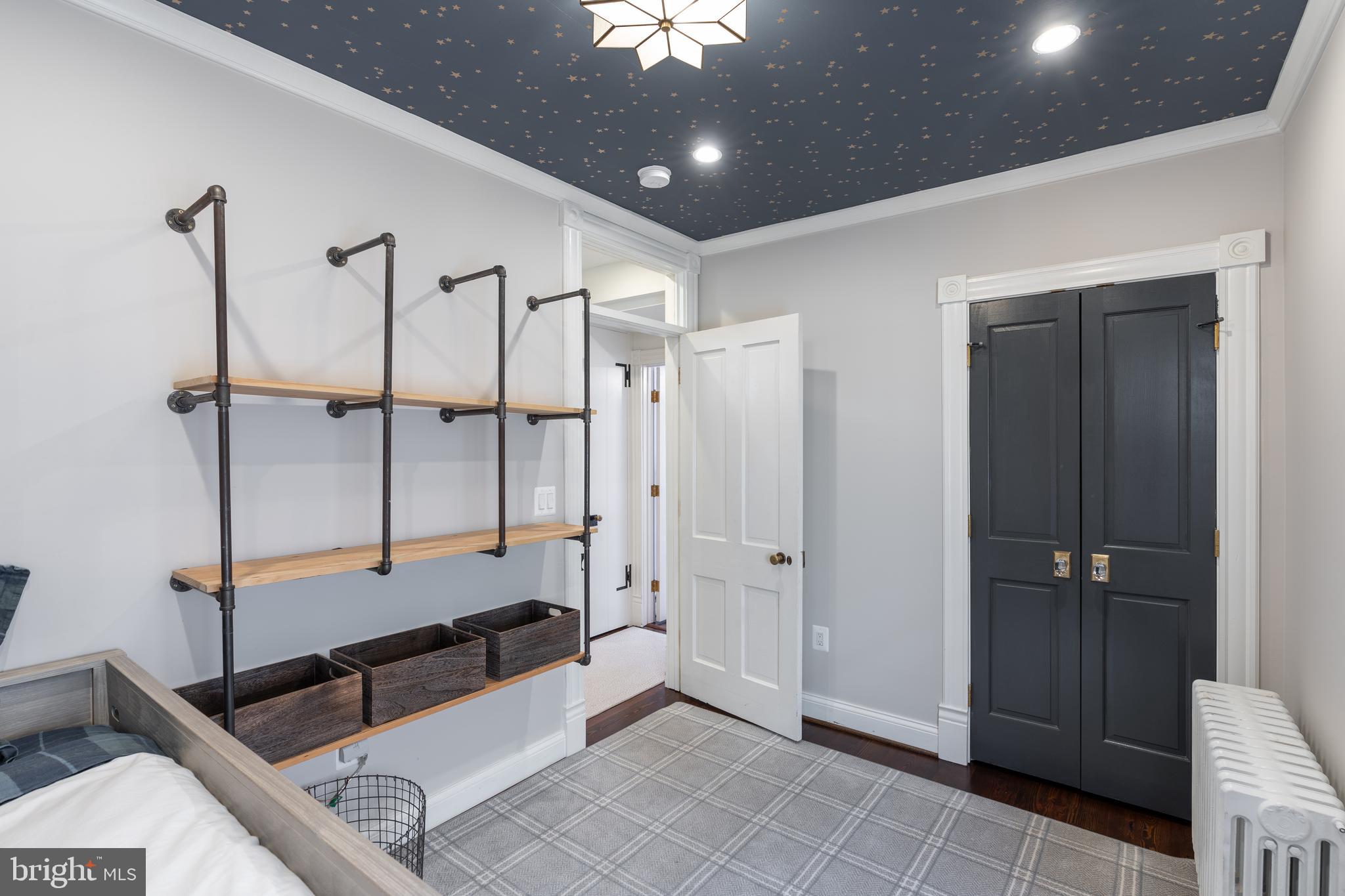 OLD TOWN ALEXANDRIA - Residential