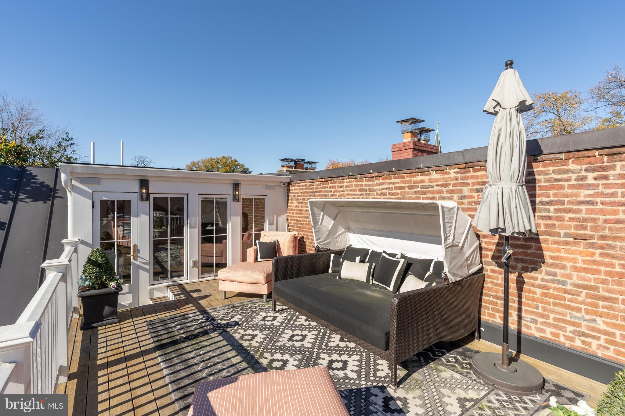 OLD TOWN ALEXANDRIA - Residential