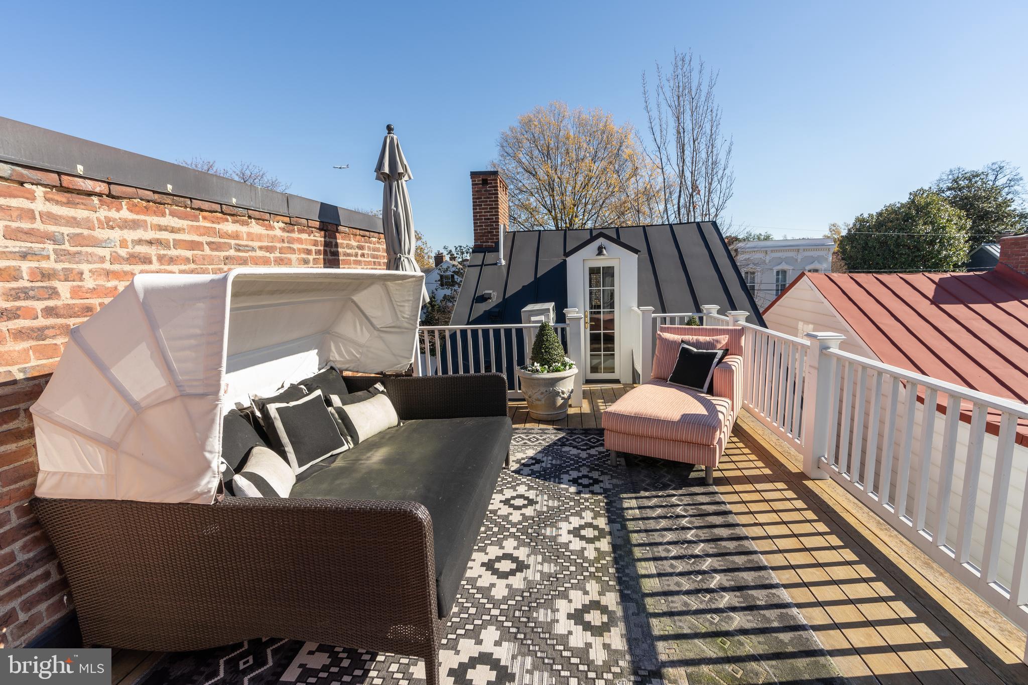 OLD TOWN ALEXANDRIA - Residential