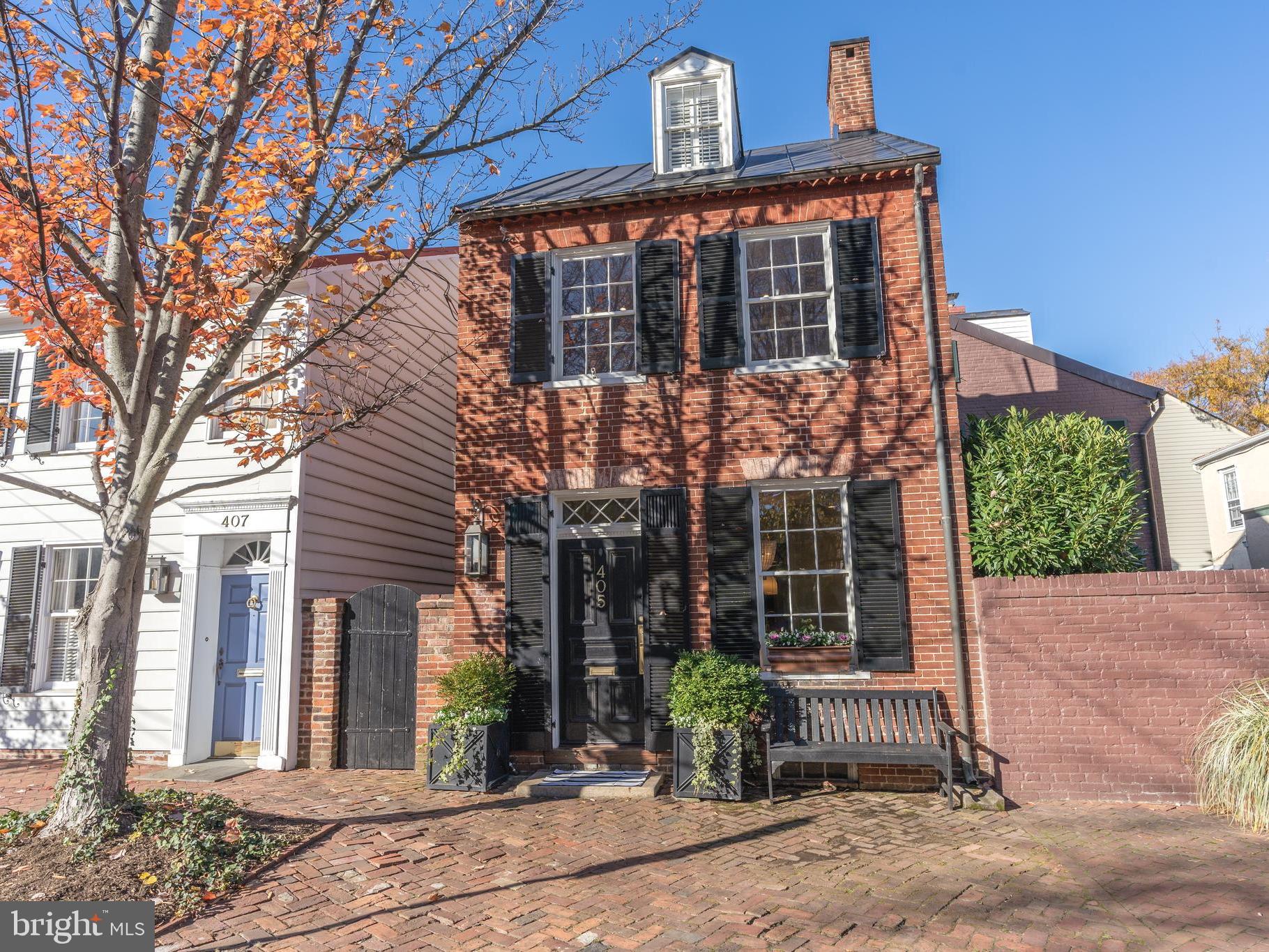 OLD TOWN ALEXANDRIA - Residential