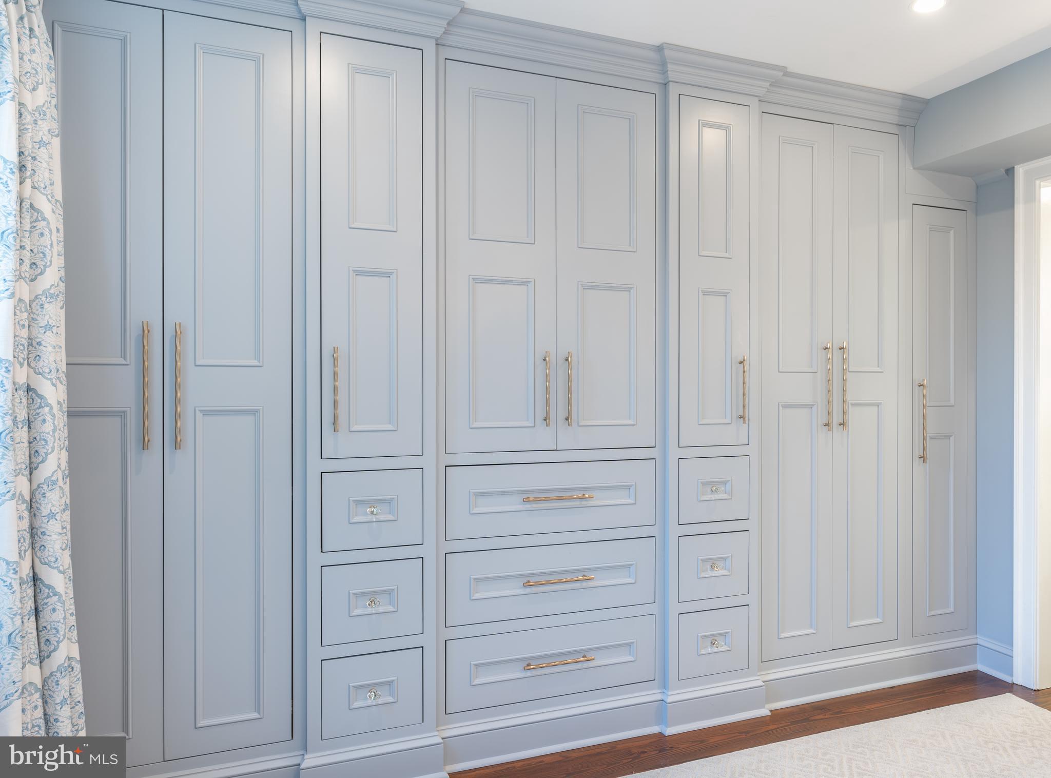 OLD TOWN ALEXANDRIA - Residential