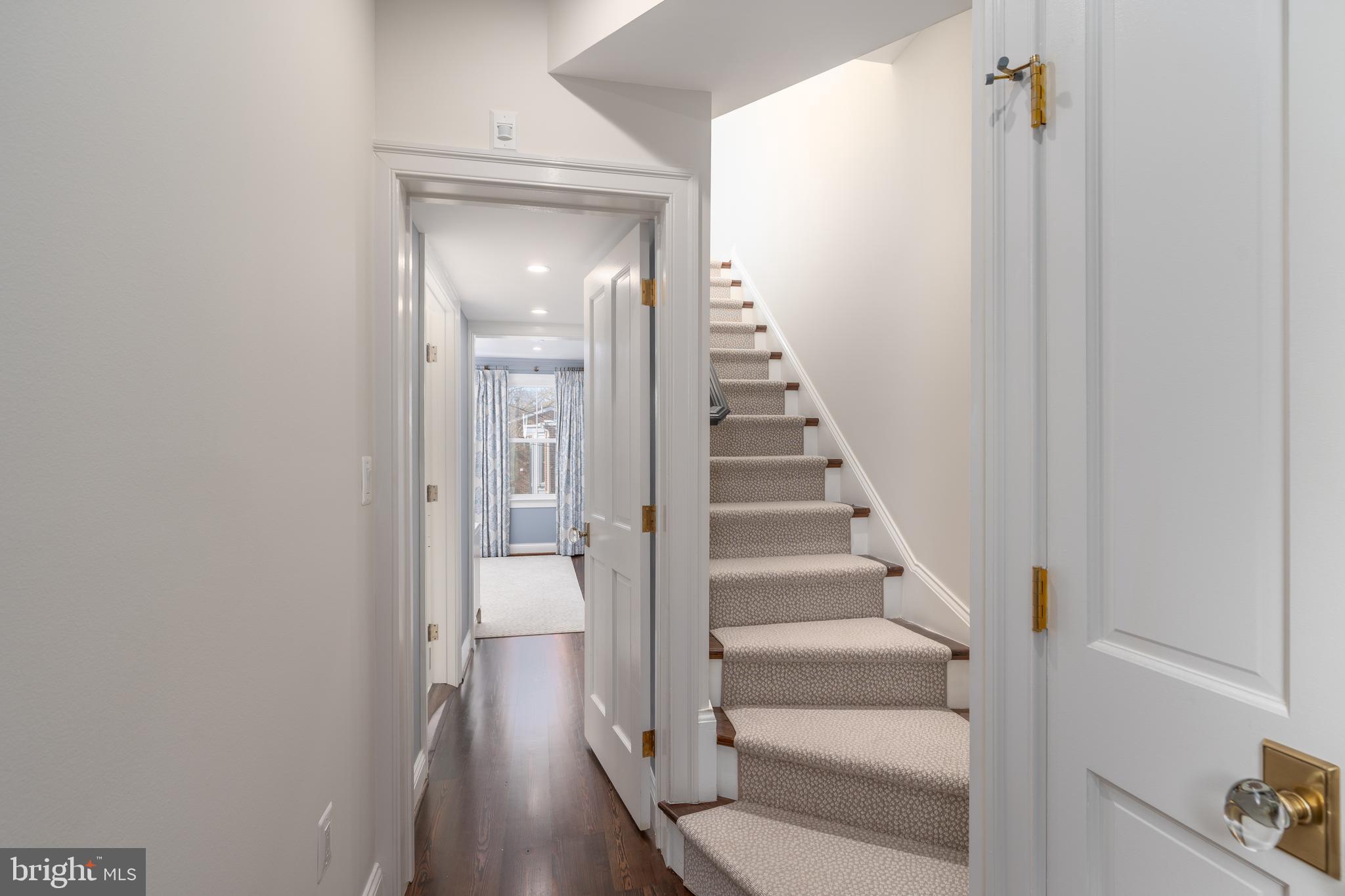 OLD TOWN ALEXANDRIA - Residential