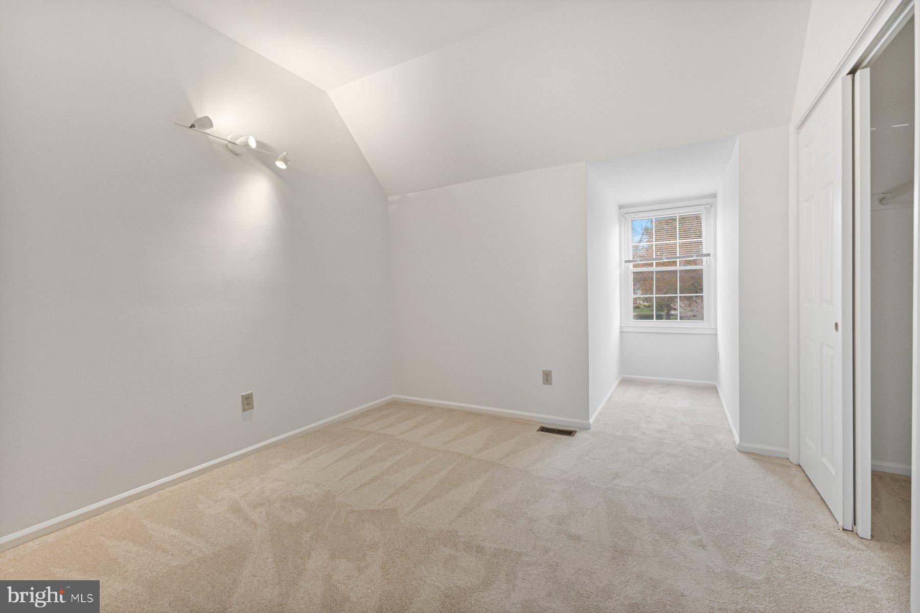 ORCHARD RIDGE - Residential Lease