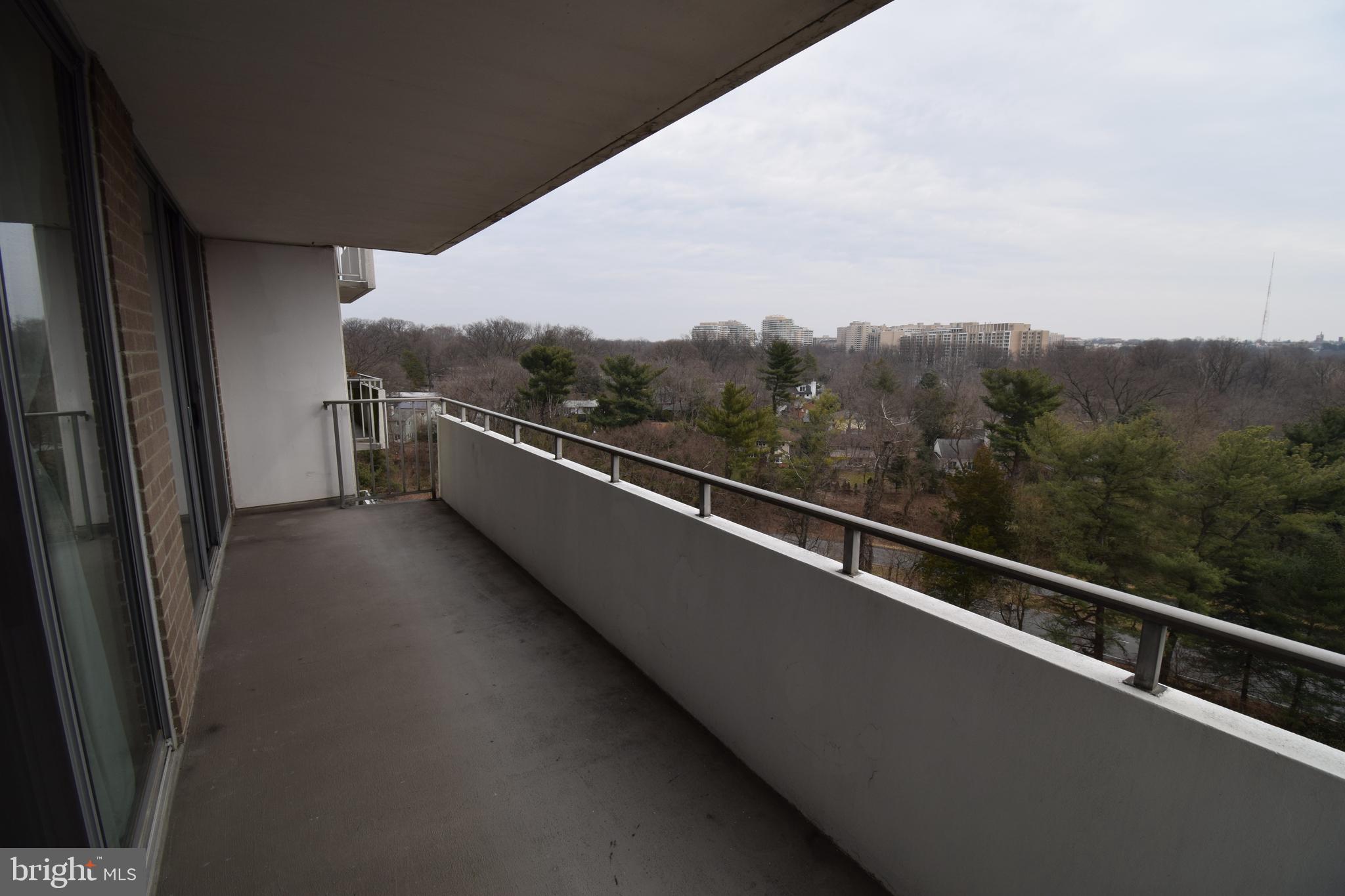 THE KENWOOD - Residential Lease