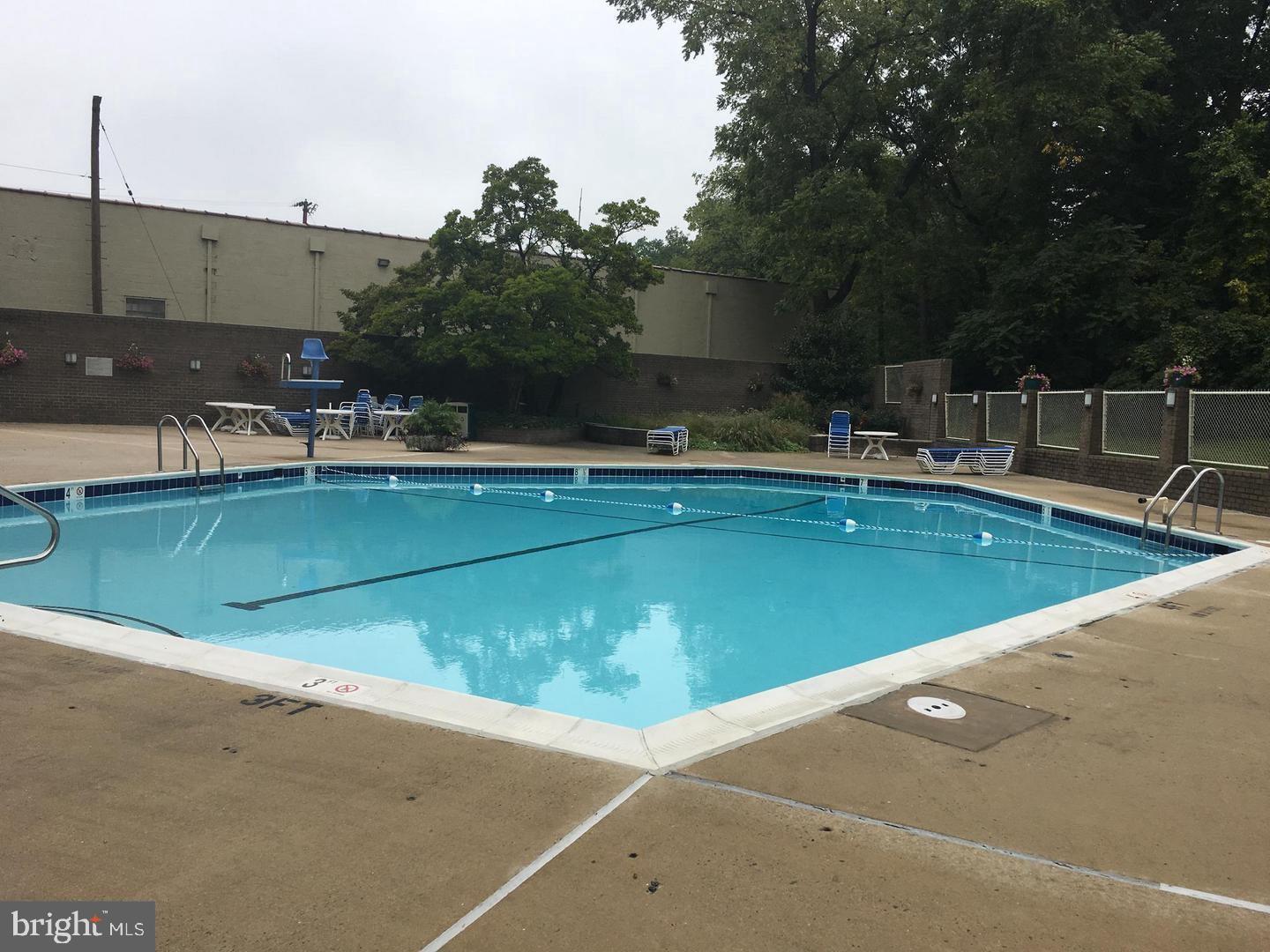 THE KENWOOD - Residential Lease