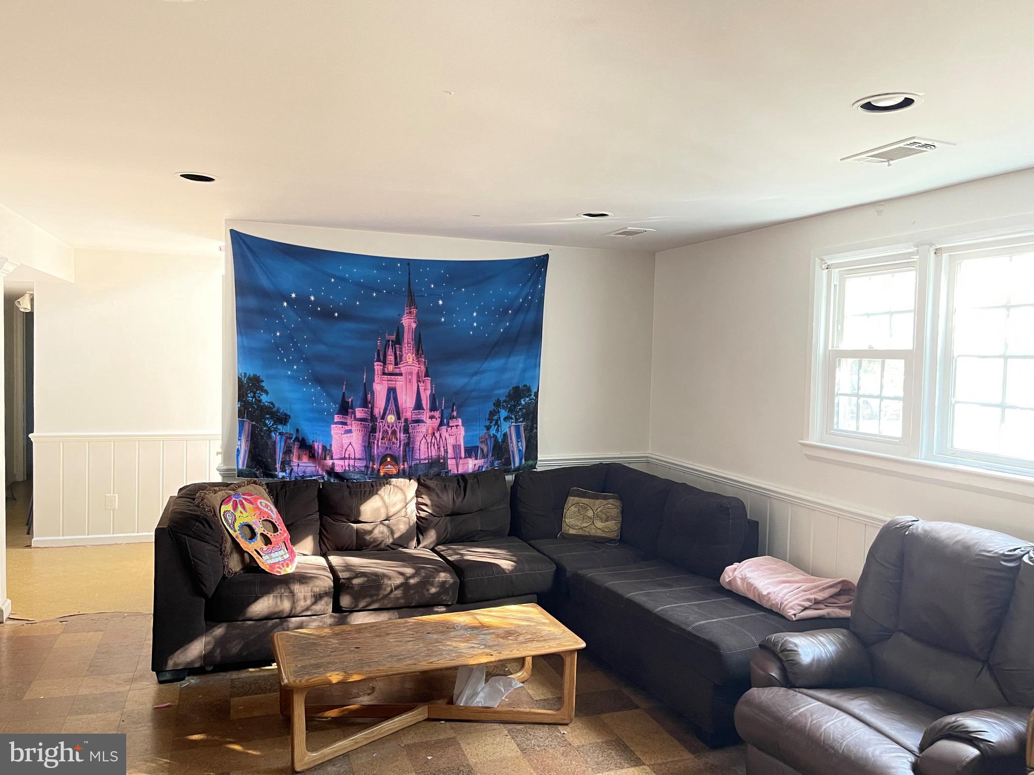 WALTERS WOODS - Residential