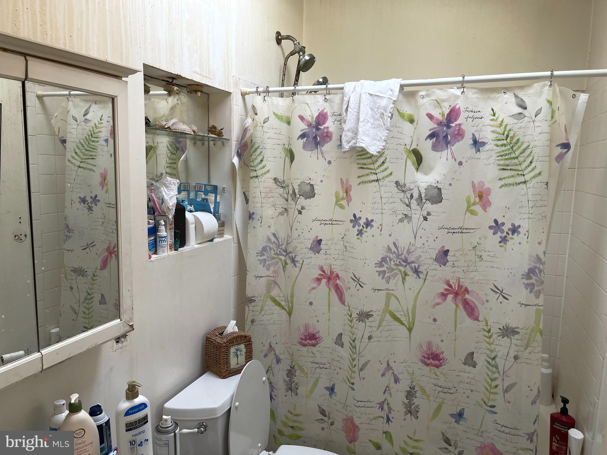 WALTERS WOODS - Residential