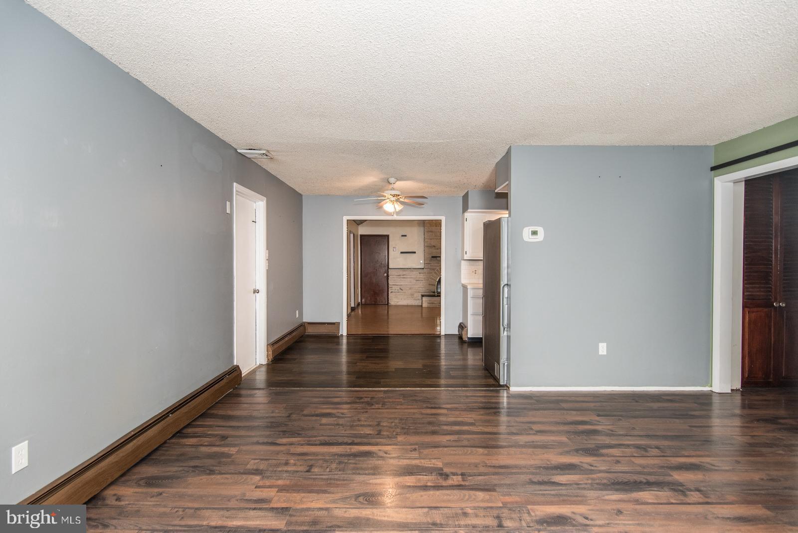 VERMILION HILL - Residential Lease