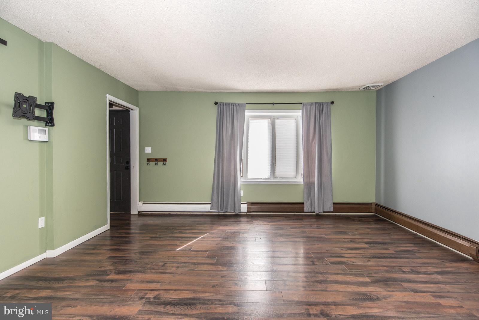 VERMILION HILL - Residential Lease