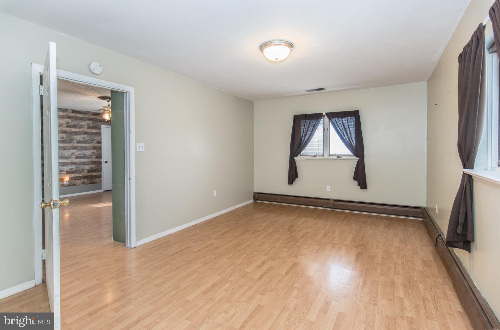 VERMILION HILL - Residential Lease