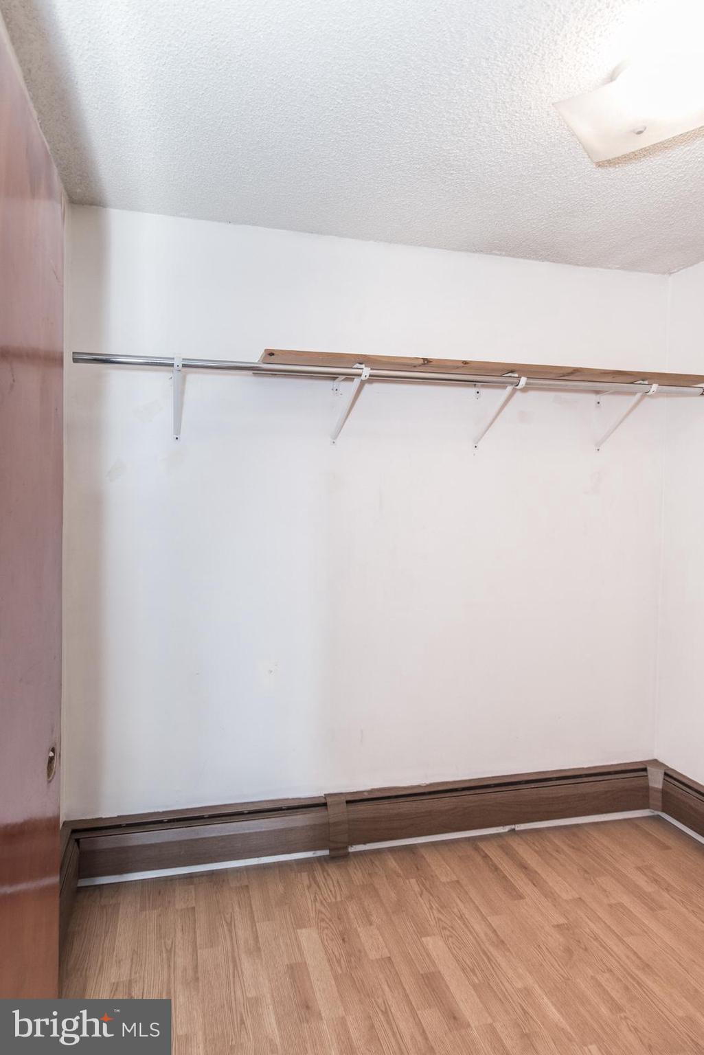 VERMILION HILL - Residential Lease