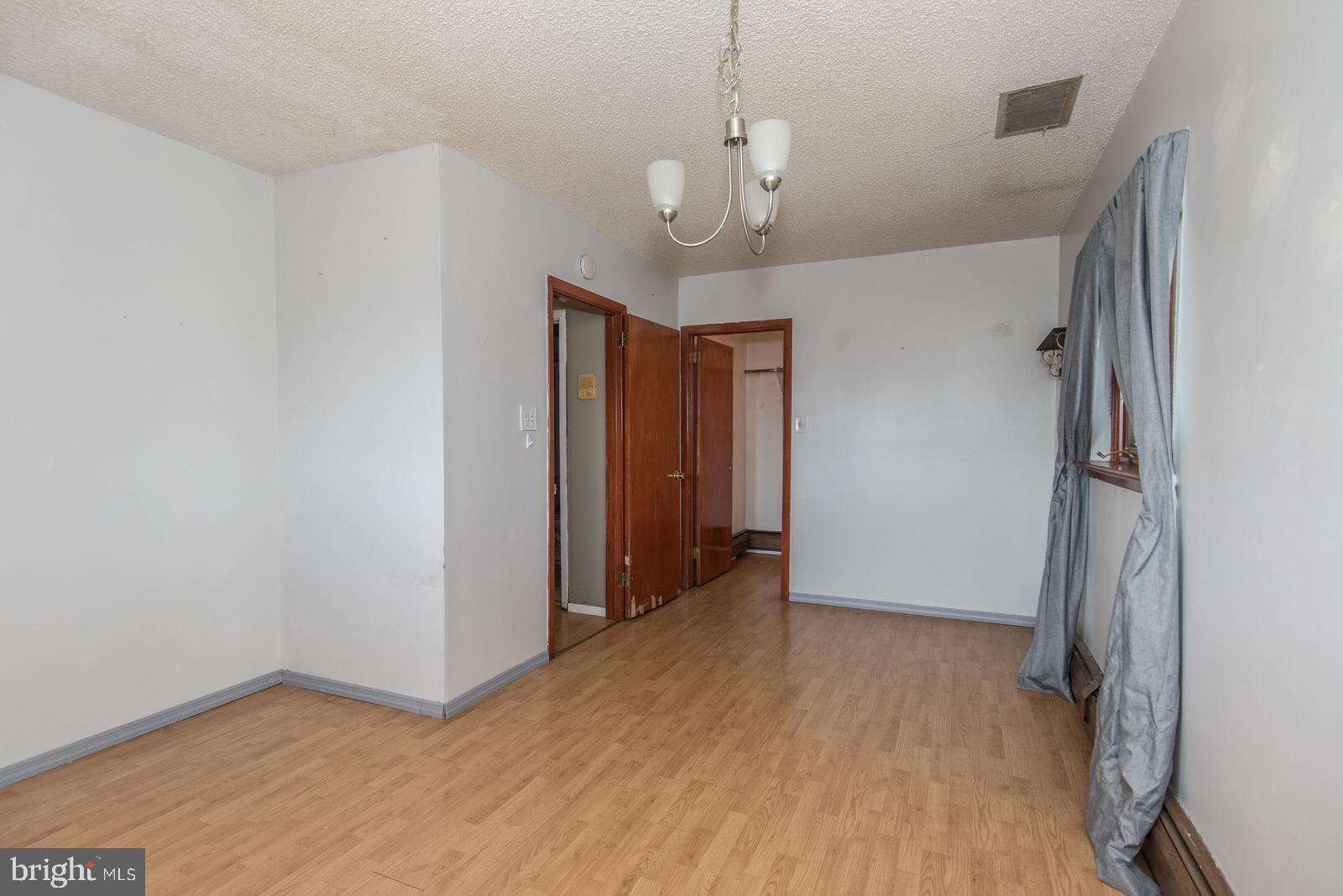 VERMILION HILL - Residential Lease