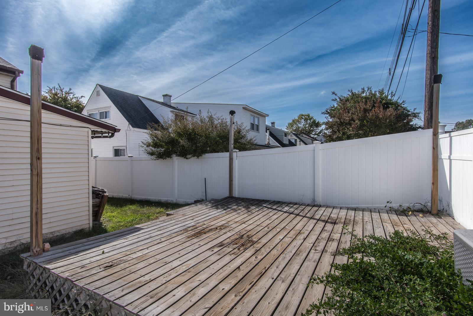 VERMILION HILL - Residential Lease