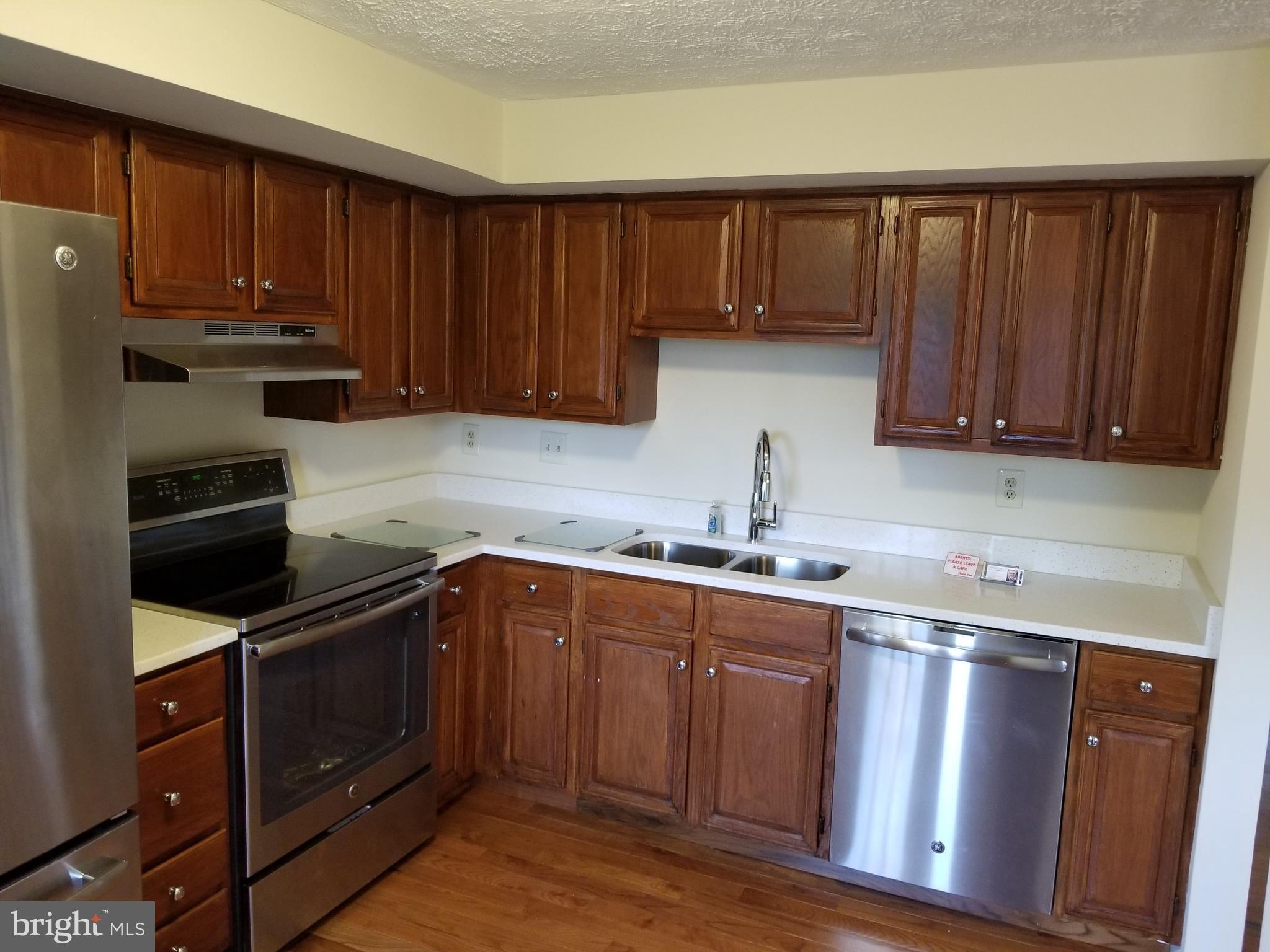 FOXFIELD - Residential Lease