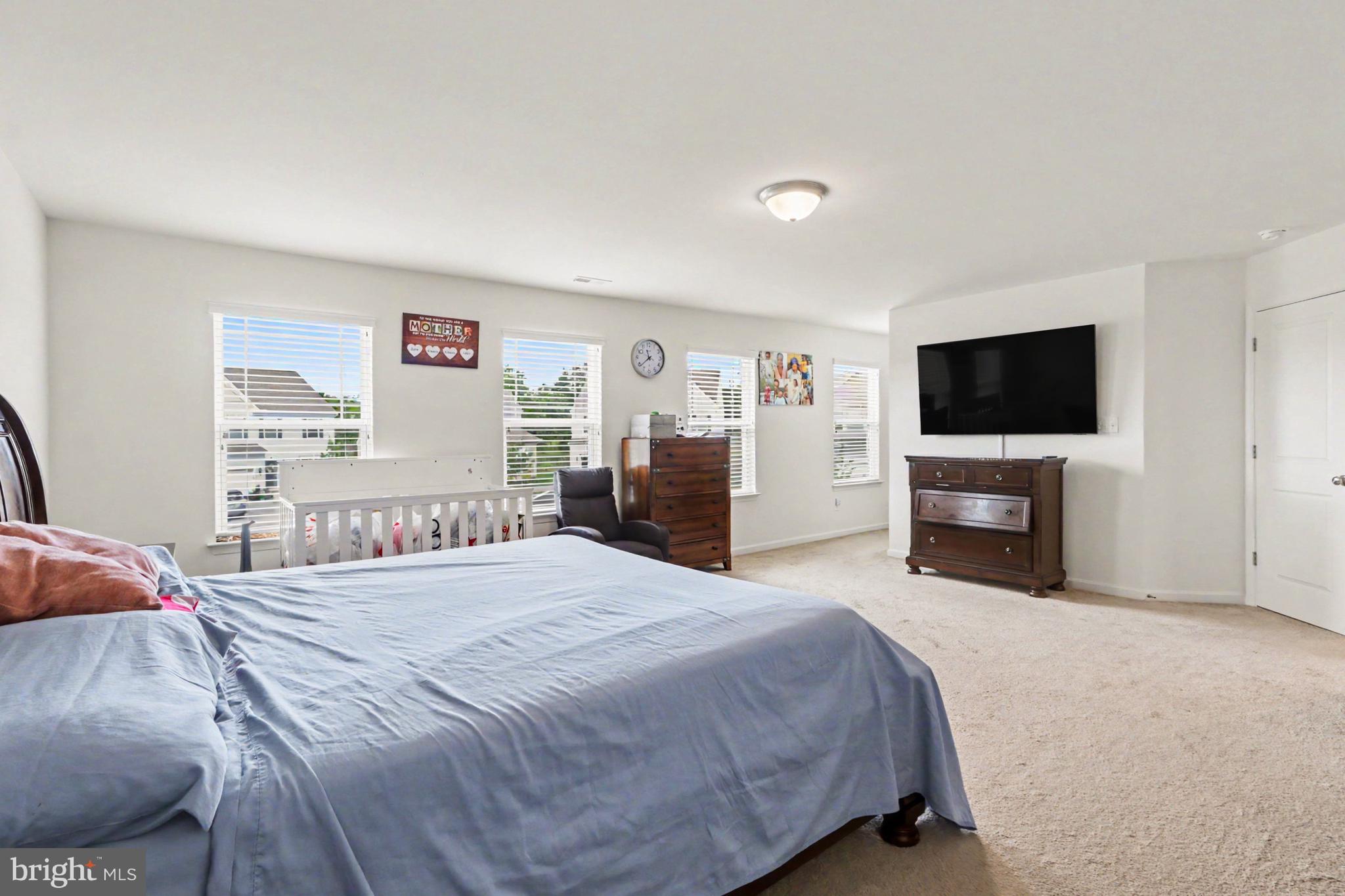 CROSBY COURT - Residential