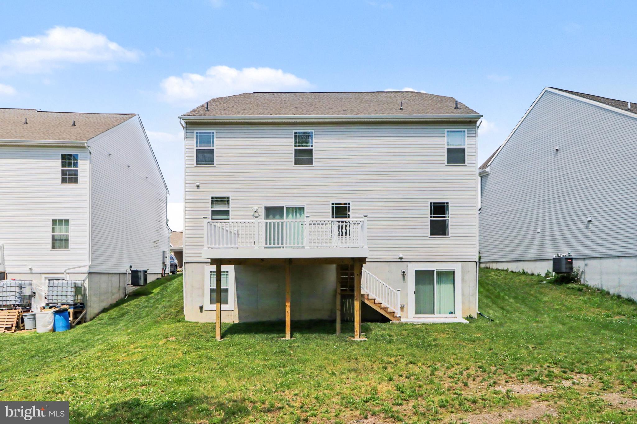 CROSBY COURT - Residential