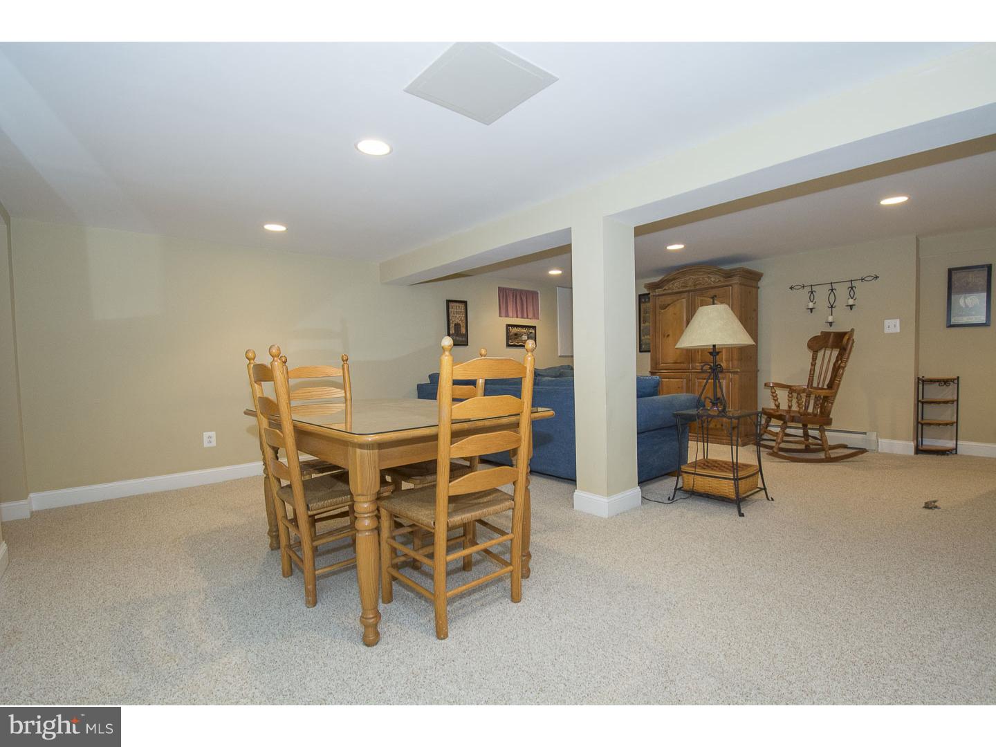 CRESTWYCK - Residential