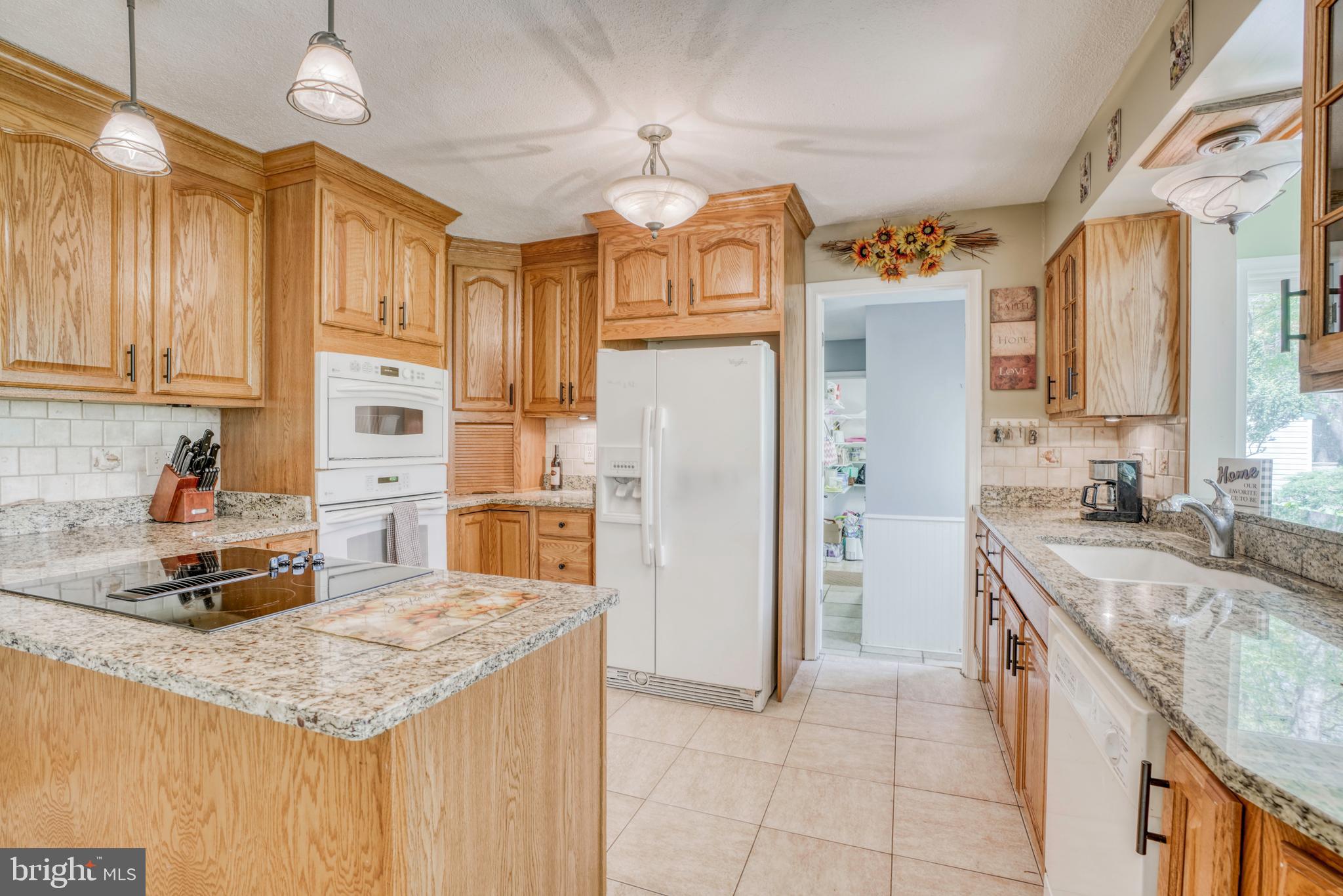 TALL OAKS MANOR - Residential