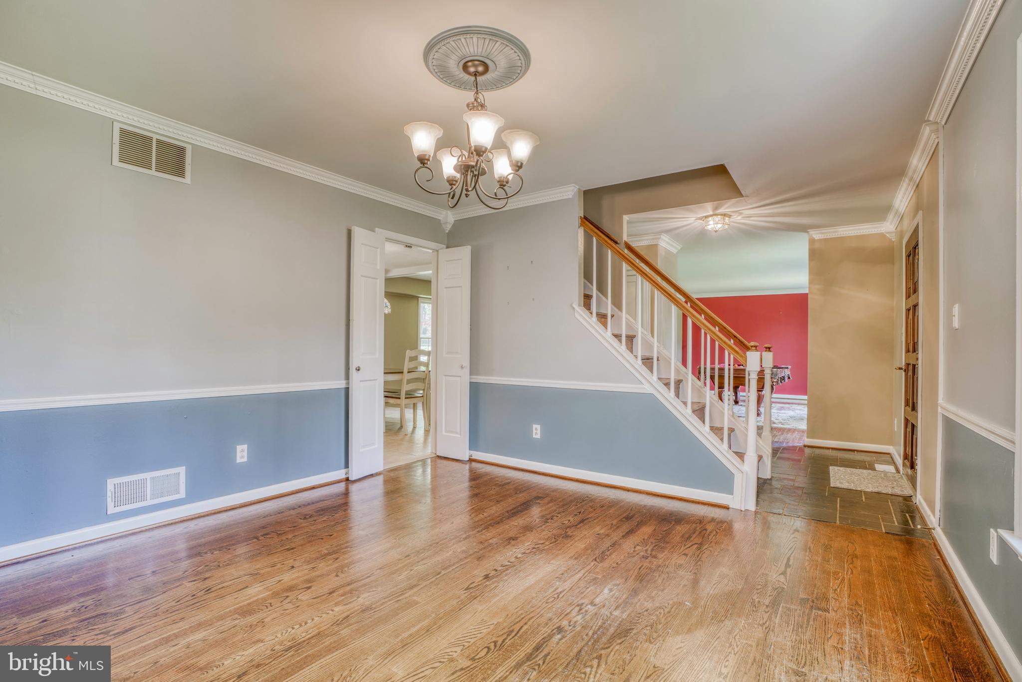 TALL OAKS MANOR - Residential