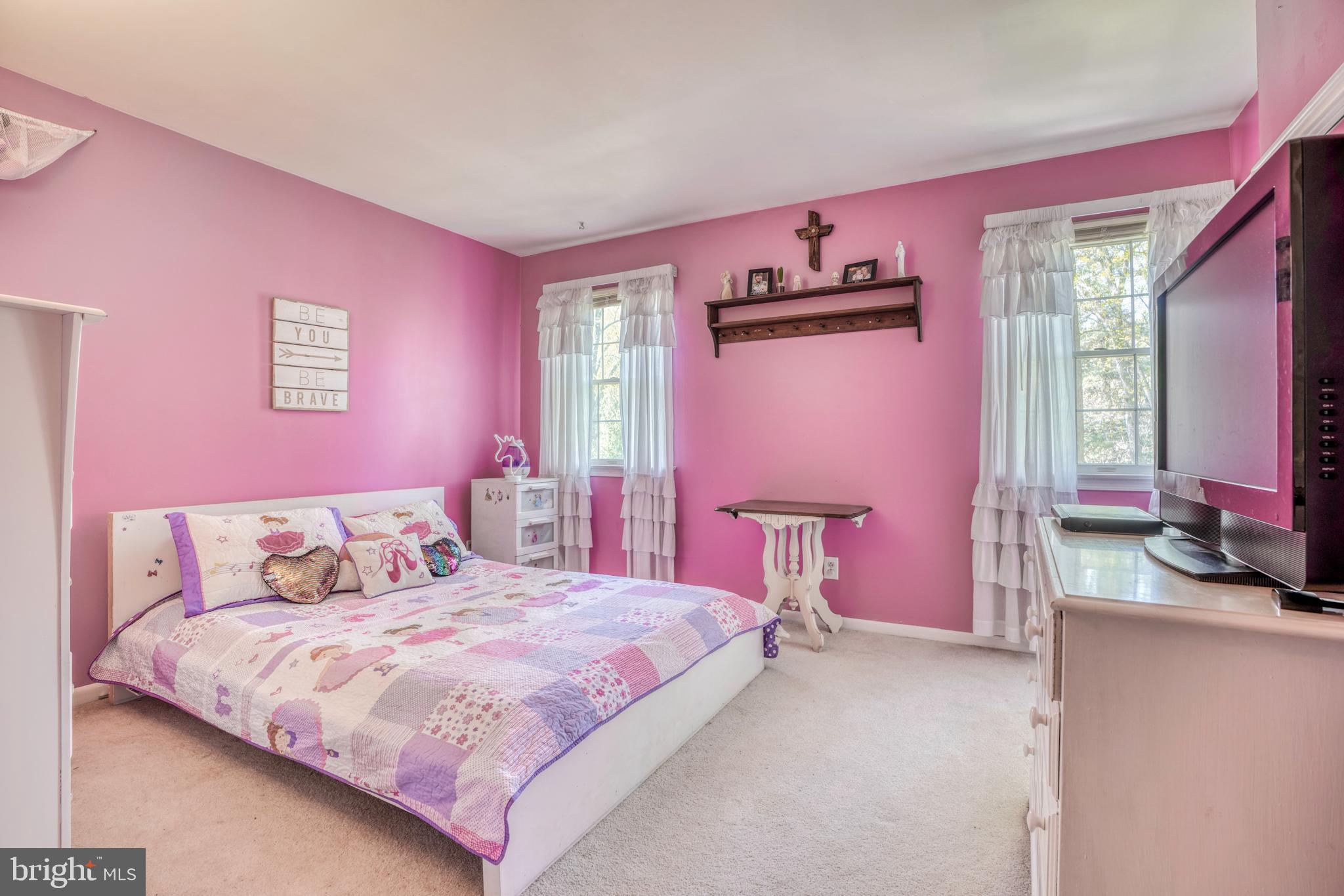 TALL OAKS MANOR - Residential