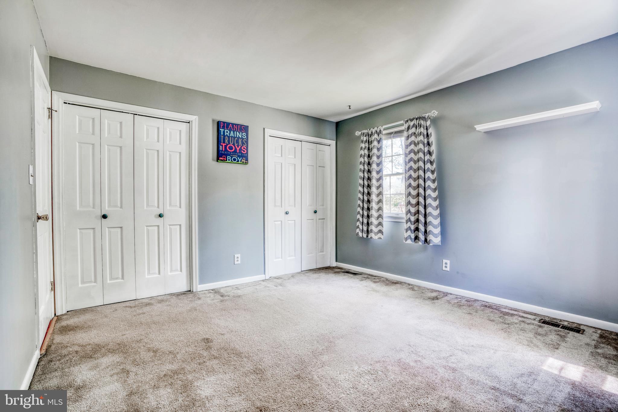 TALL OAKS MANOR - Residential