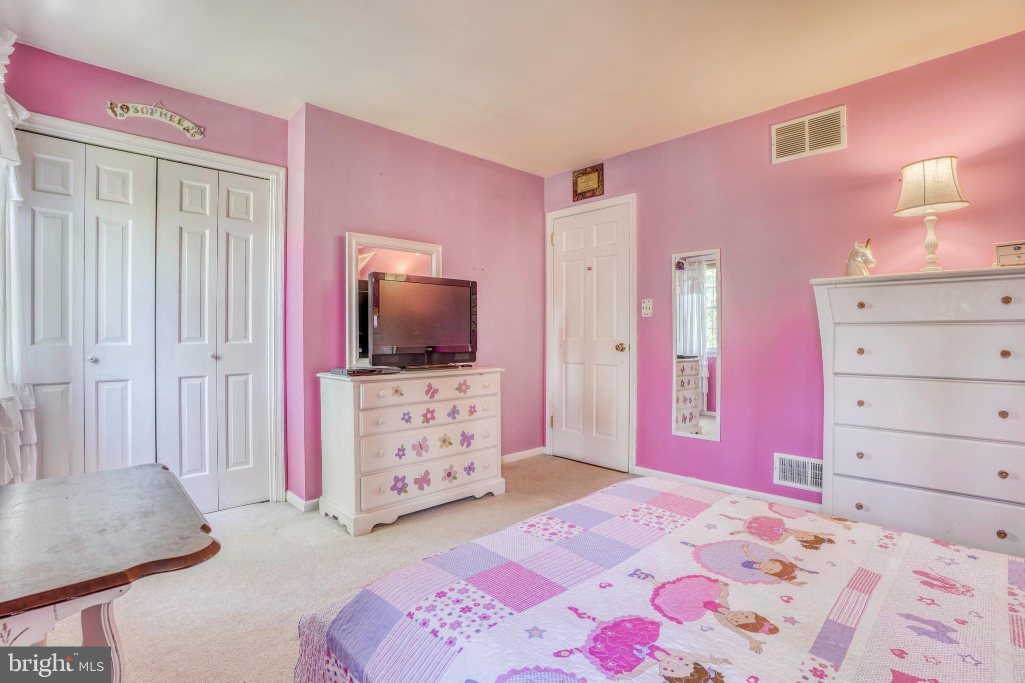 TALL OAKS MANOR - Residential