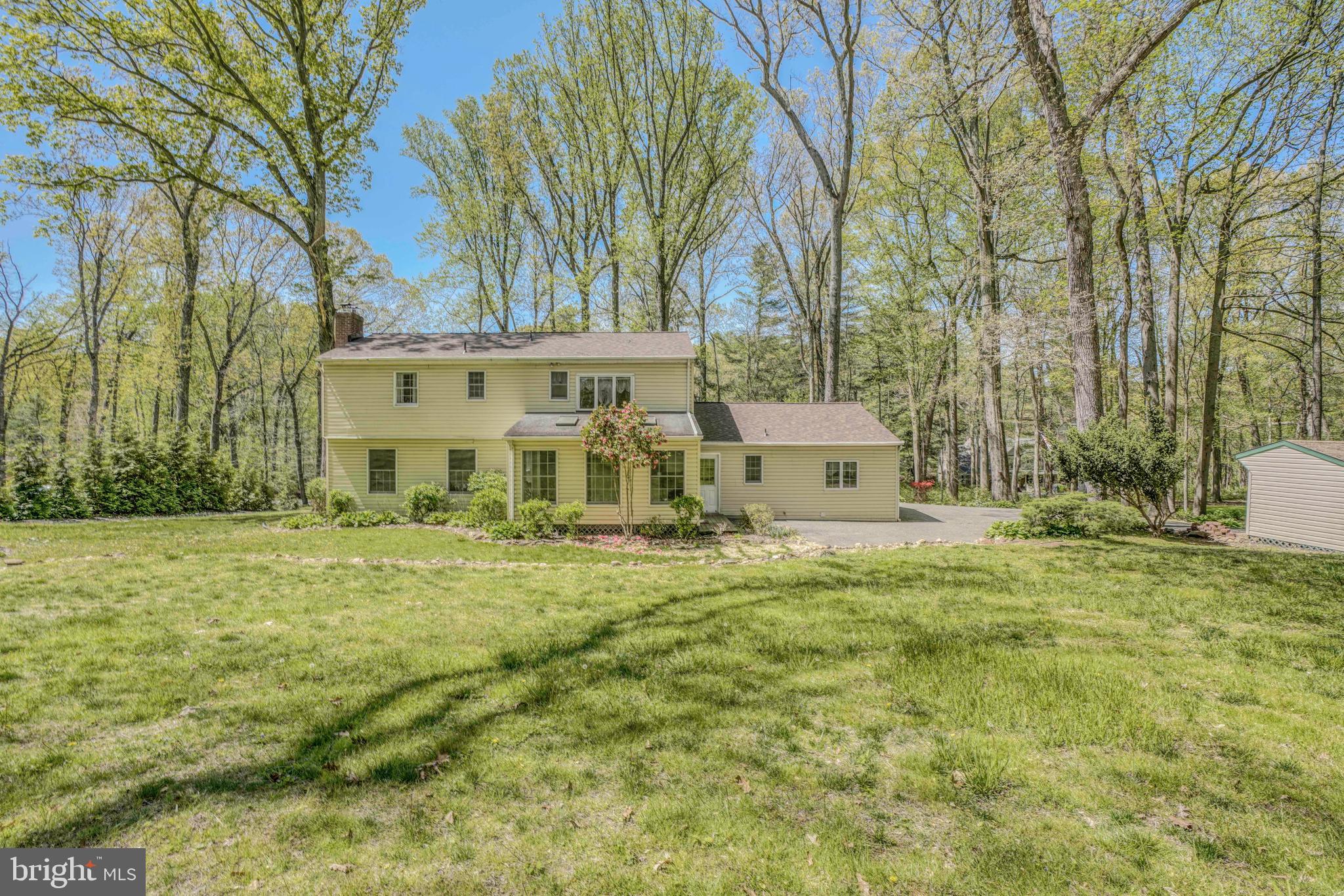 TALL OAKS MANOR - Residential