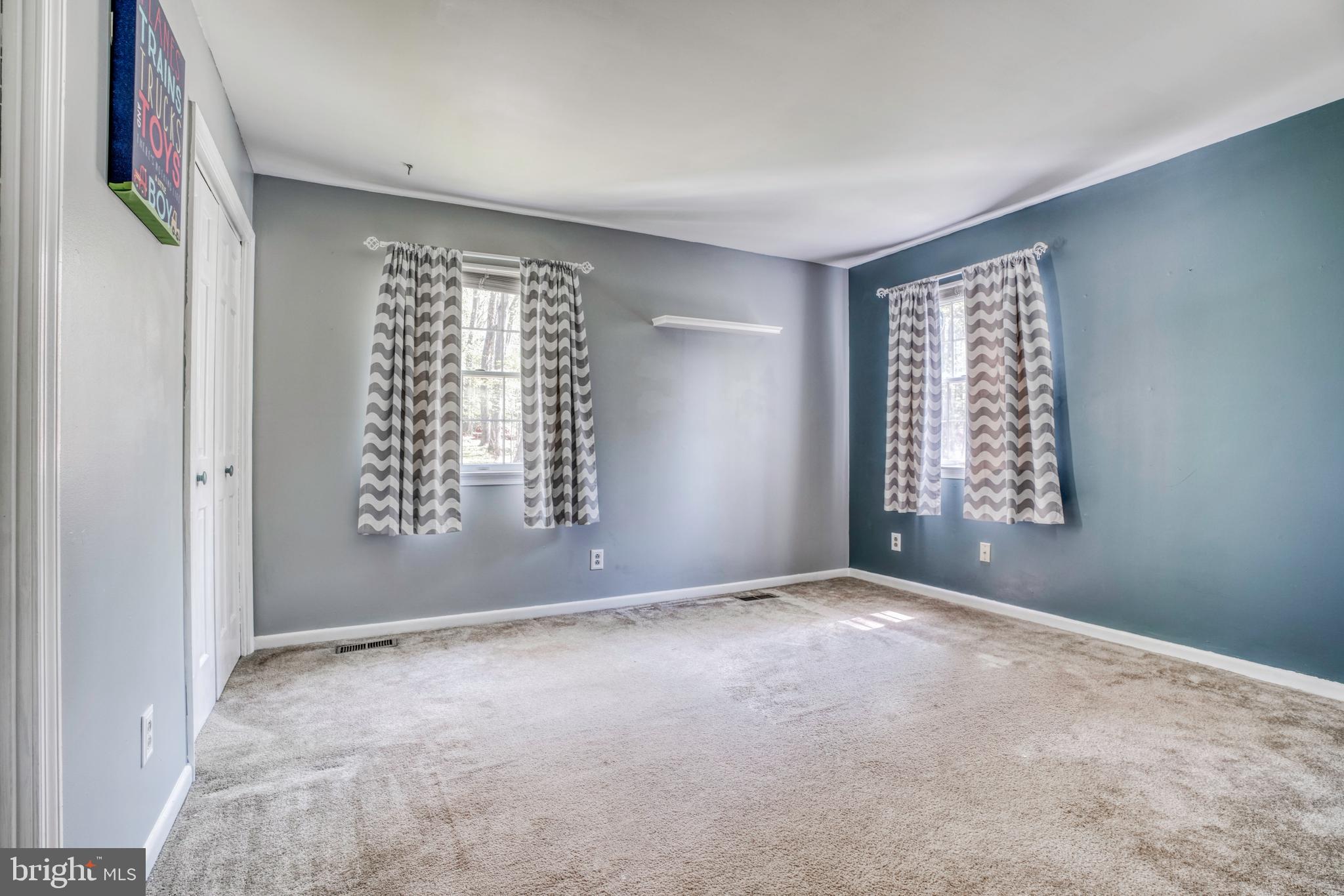 TALL OAKS MANOR - Residential