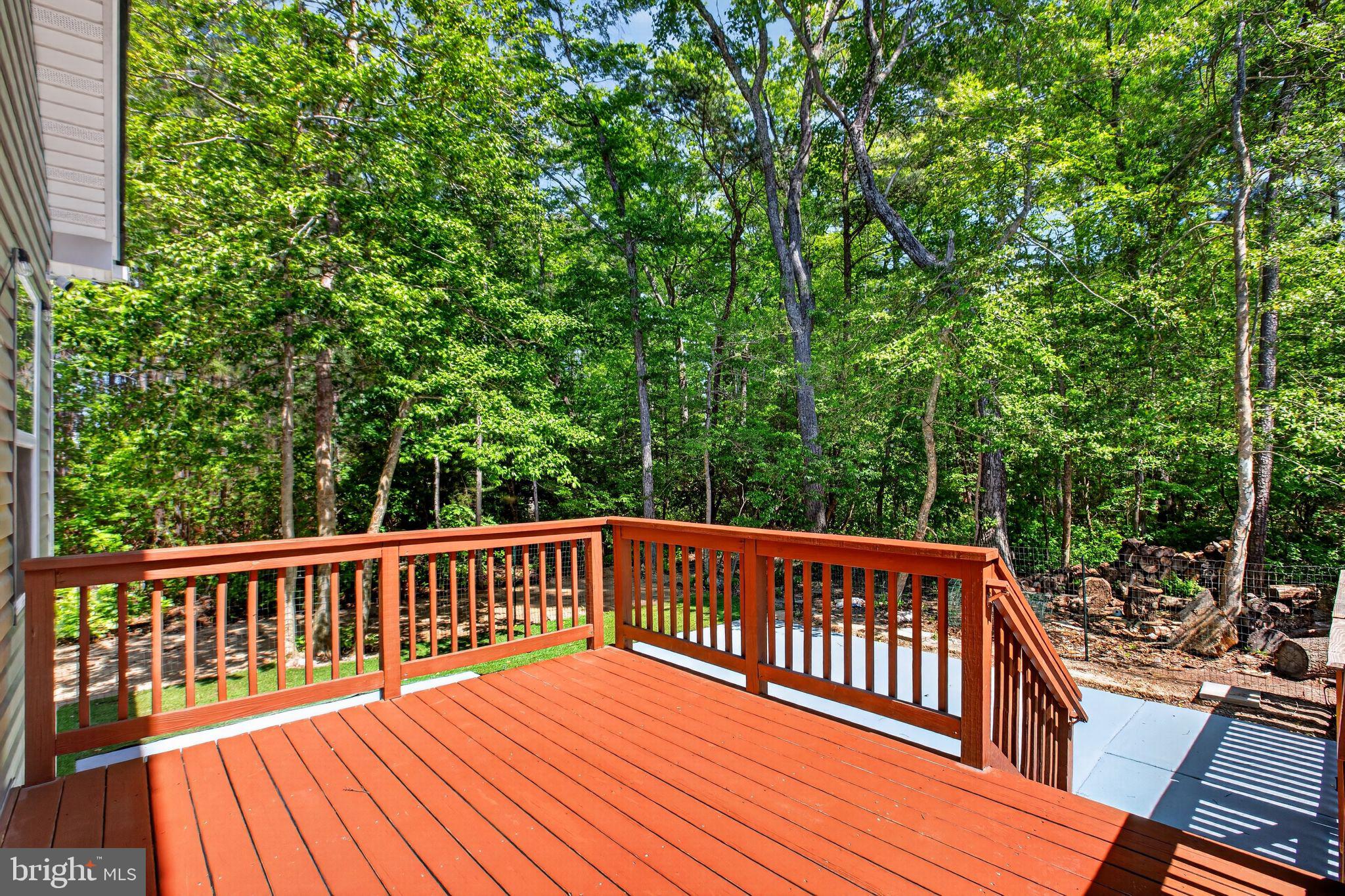 COLONIAL BEACH - Residential