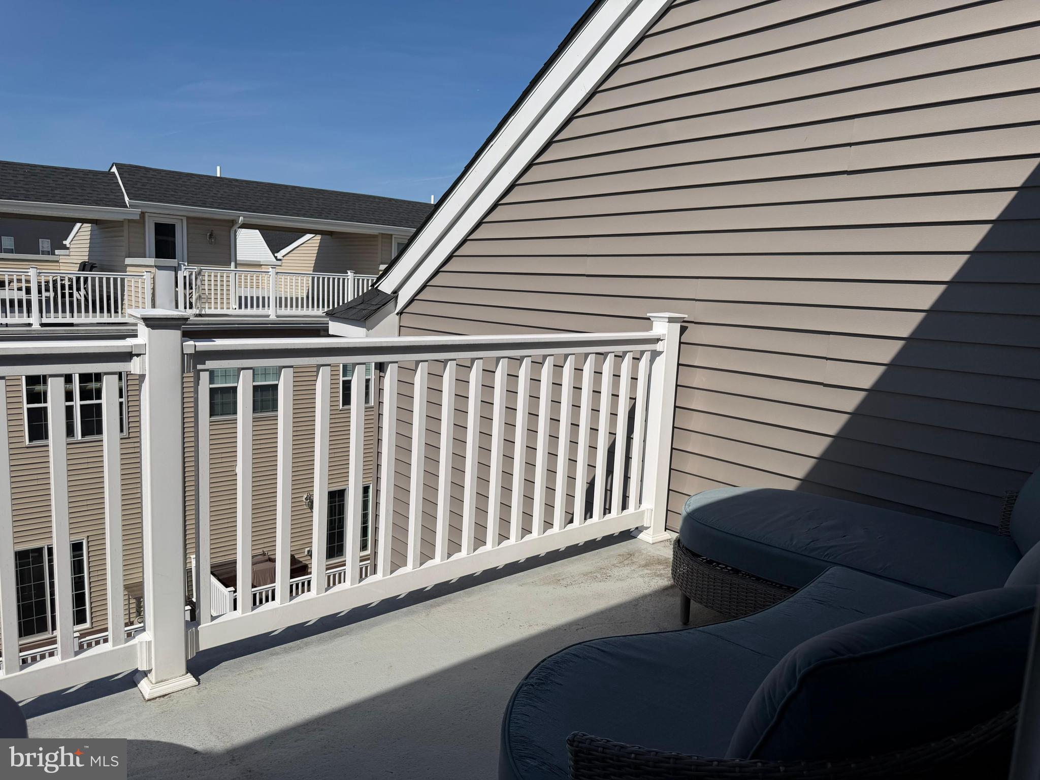 WATERSIDE - Residential