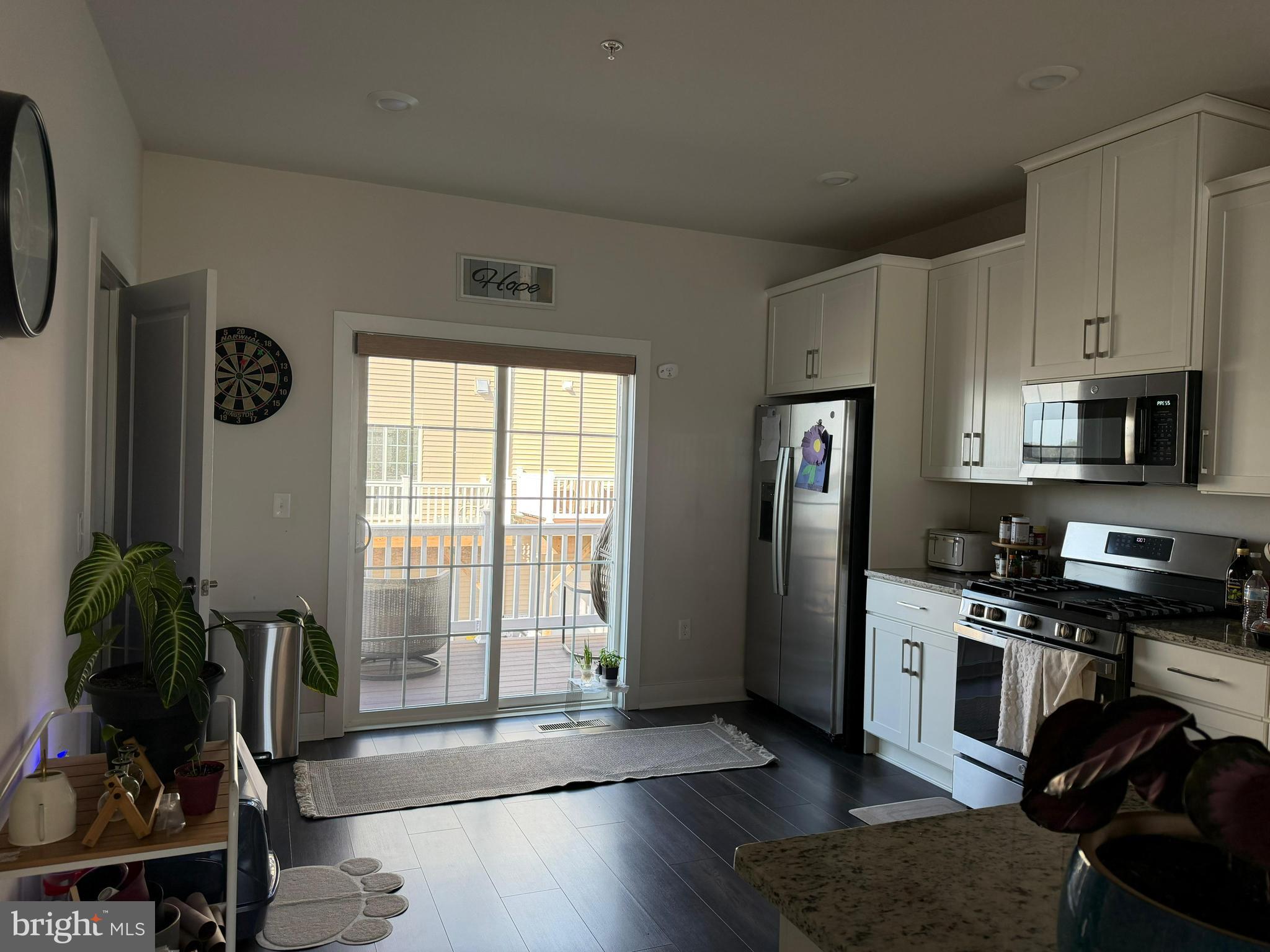 WATERSIDE - Residential