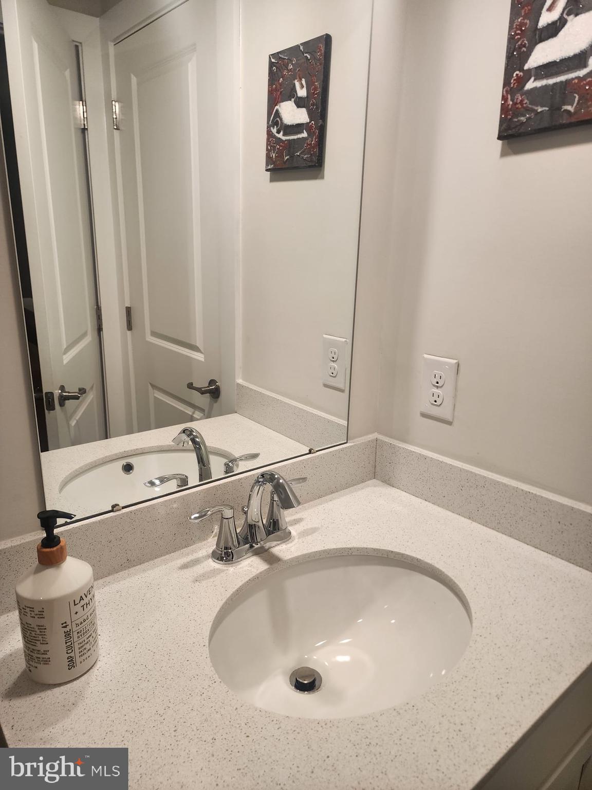 WATERSIDE - Residential