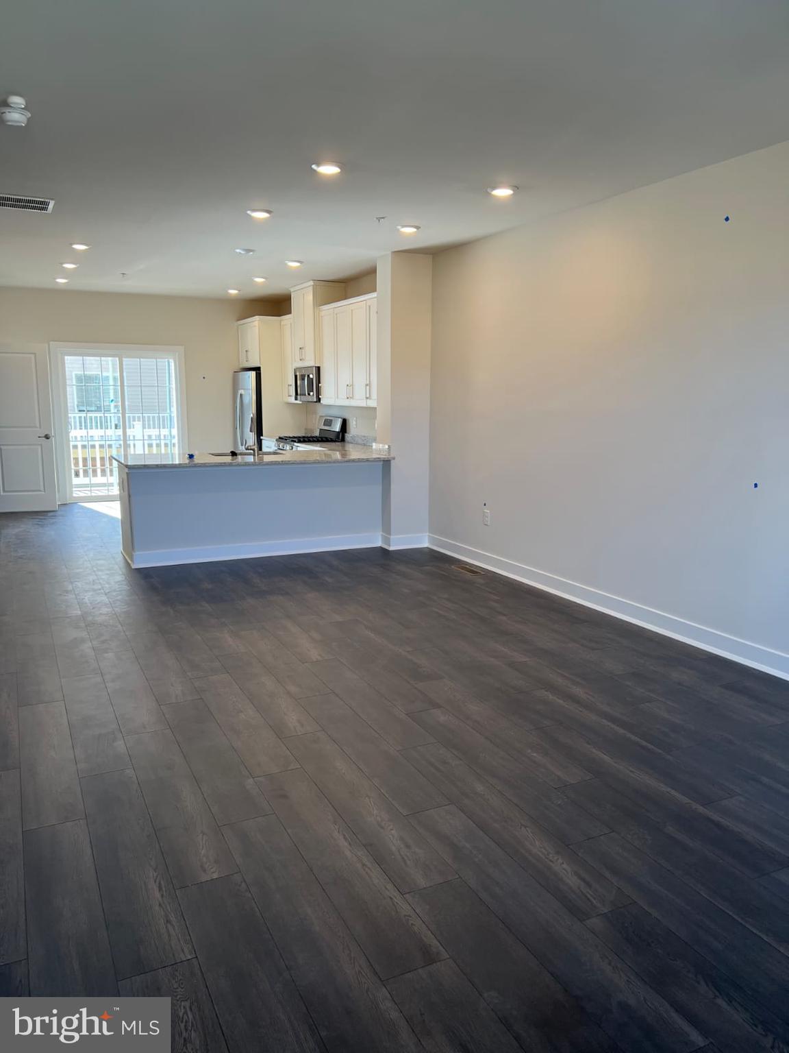 WATERSIDE - Residential